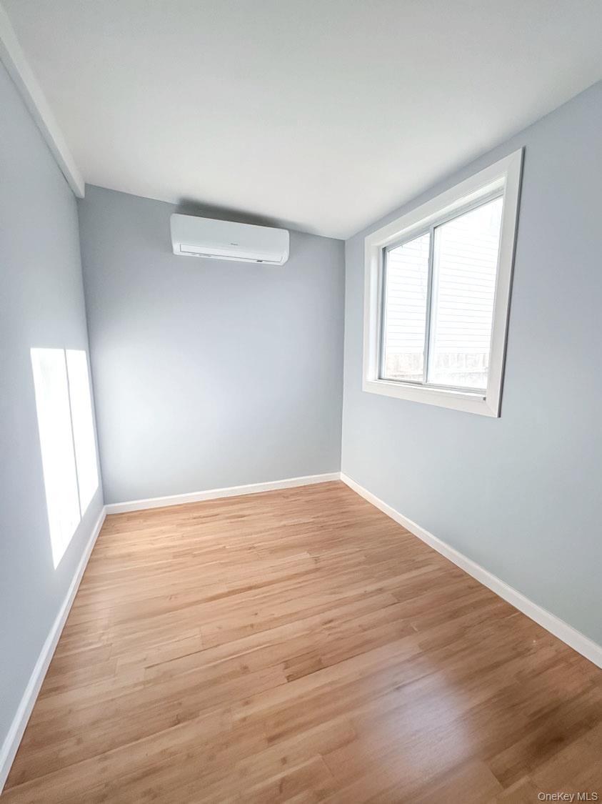 Single Family Warren  Staten Island, NY 10304, MLS-963730-10