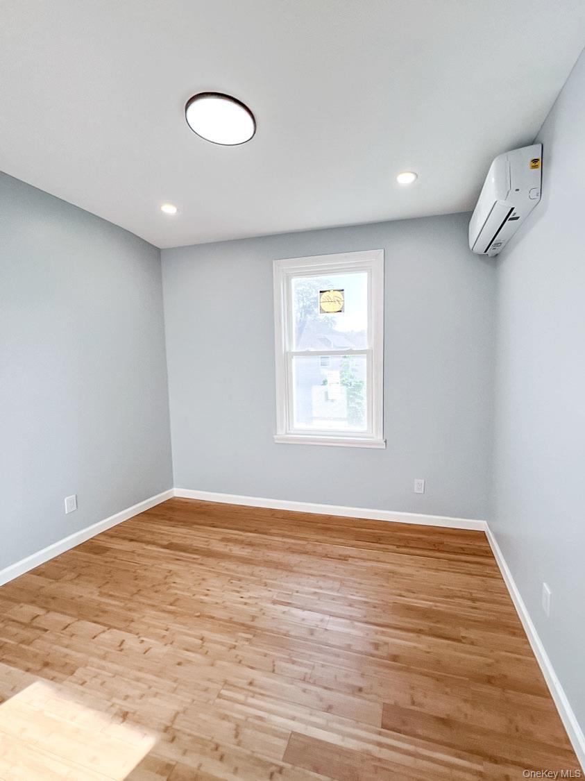 Single Family Warren  Staten Island, NY 10304, MLS-963730-14