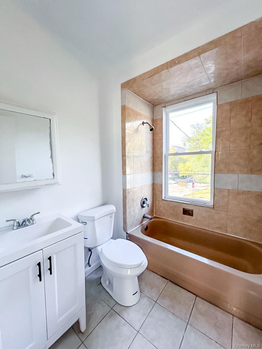 Single Family Warren  Staten Island, NY 10304, MLS-963730-18