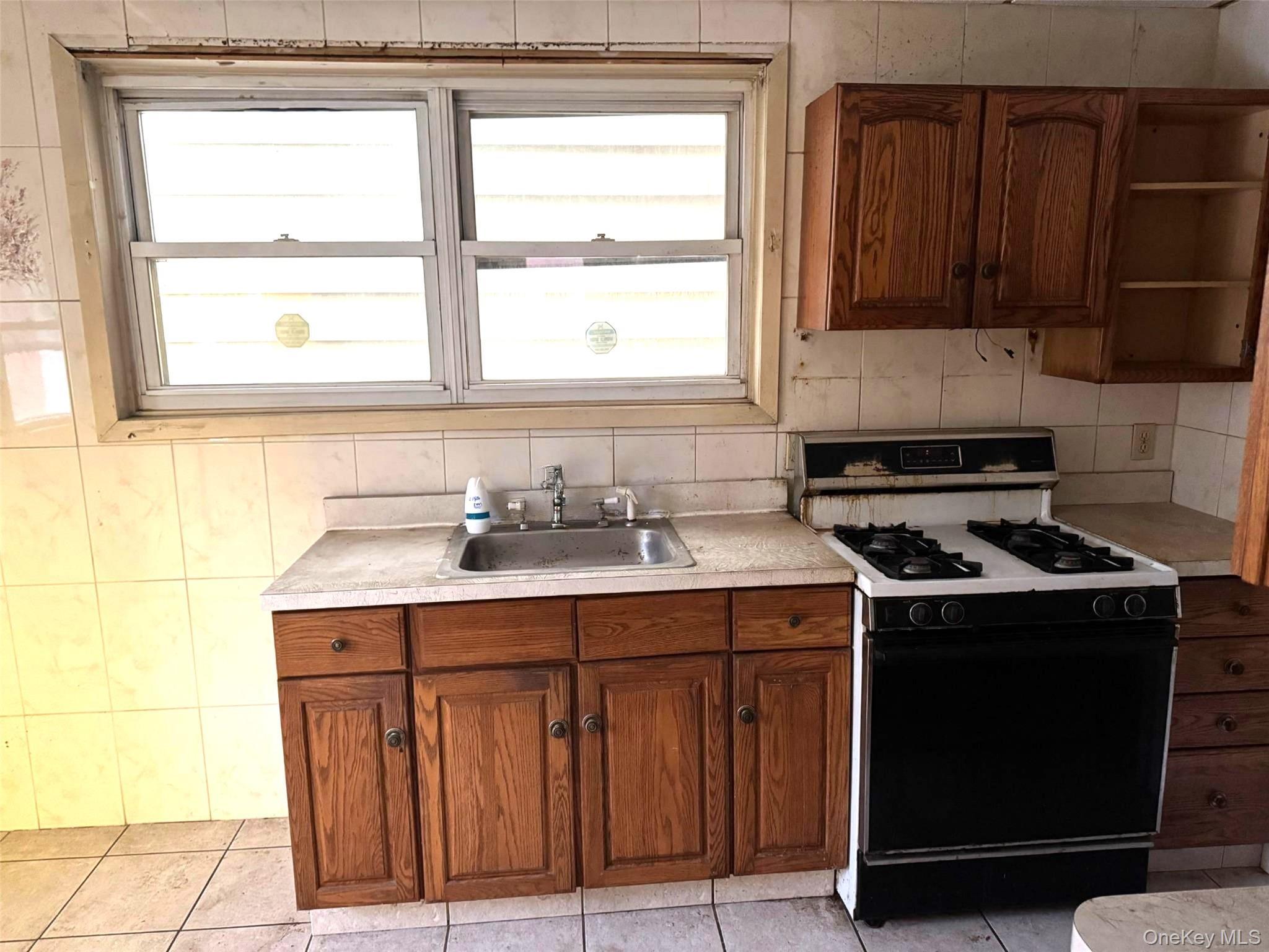 Single Family Pilgrim  Bronx, NY 10461, MLS-963746-10