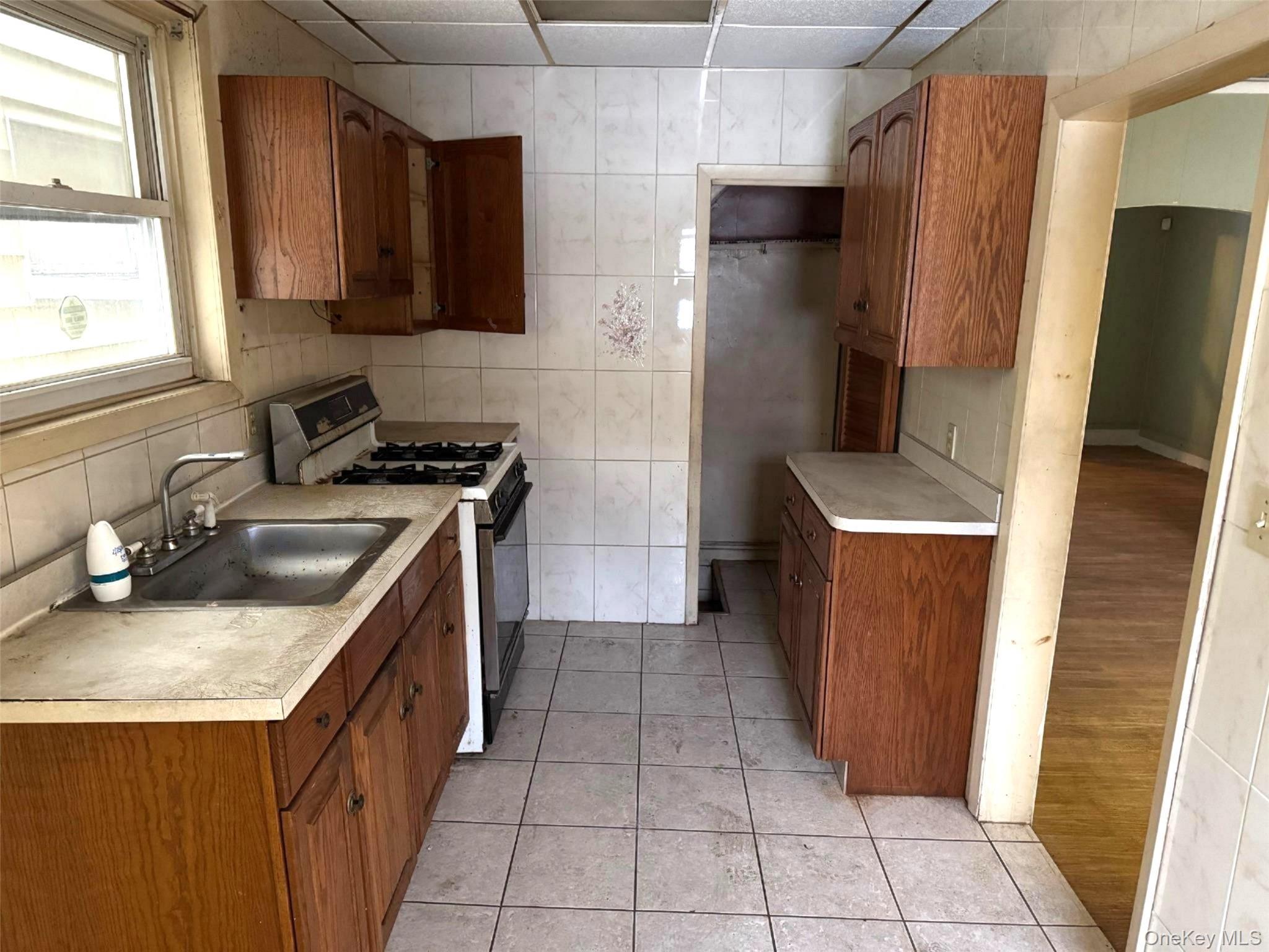 Single Family Pilgrim  Bronx, NY 10461, MLS-963746-11