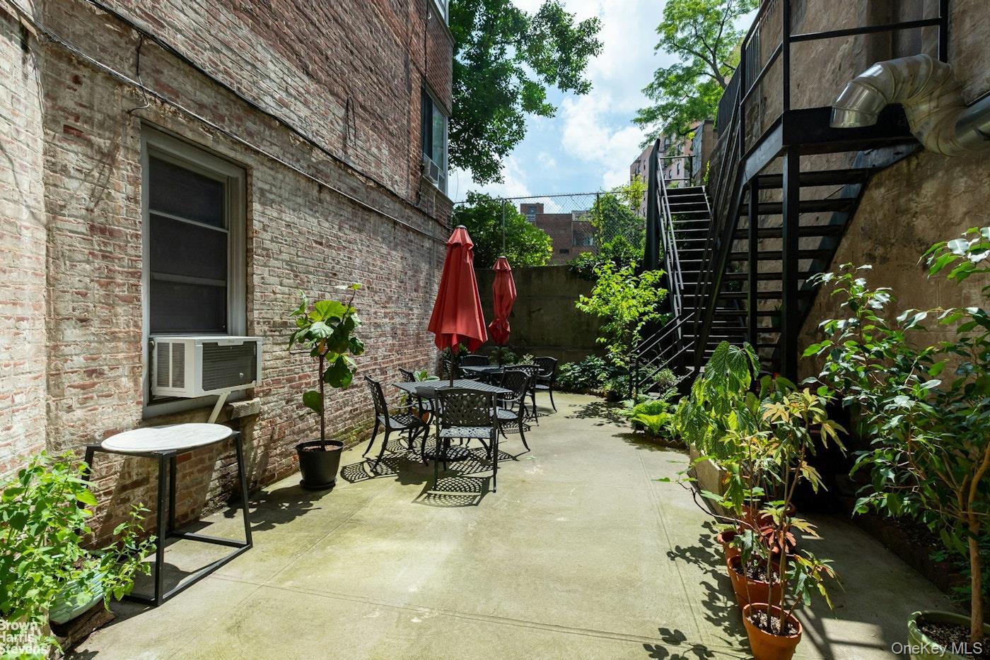 Coop Post Bronx, NY 10471, MLS-963750-17