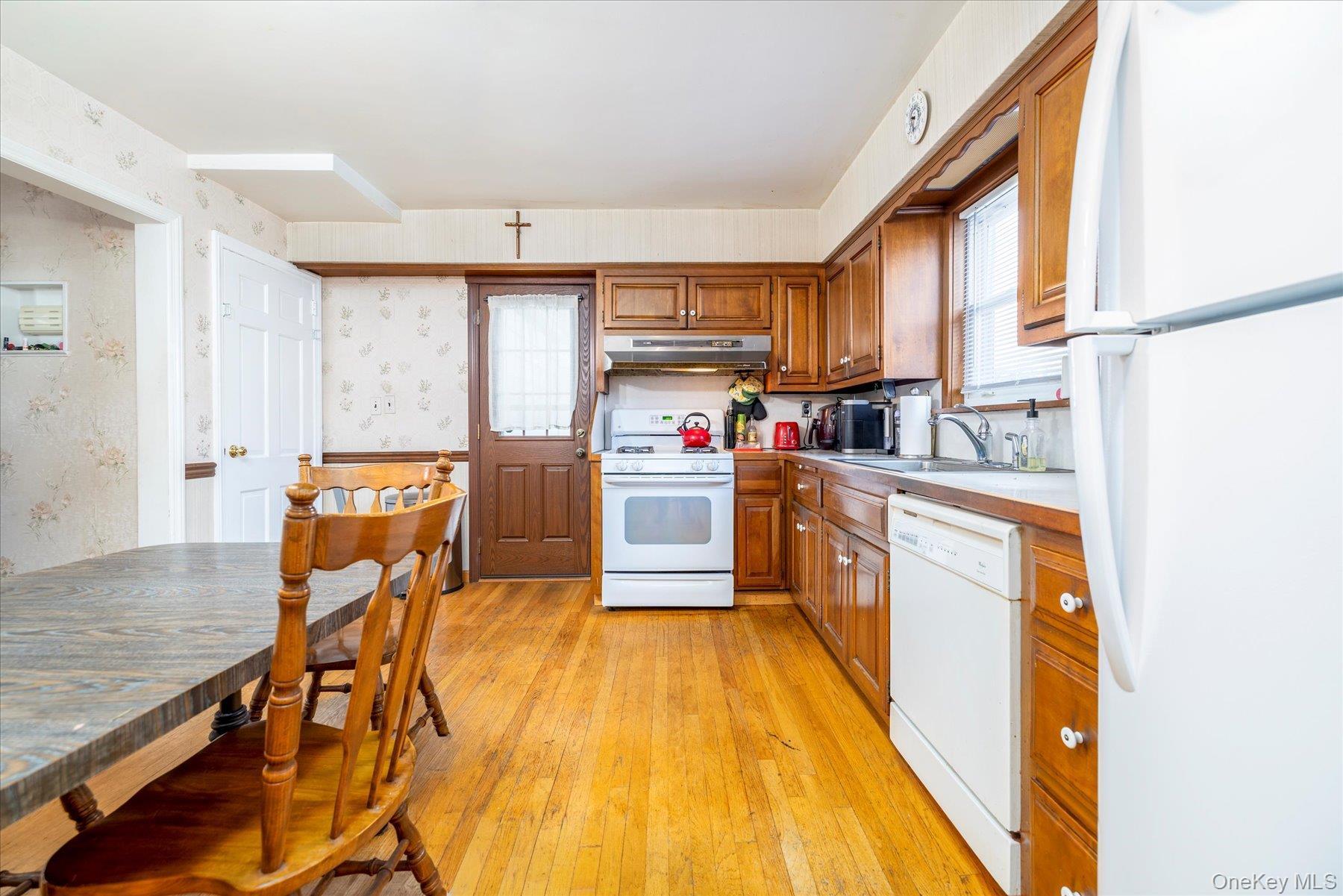 Single Family Alden  Nassau County, NY 11565, MLS-963770-9