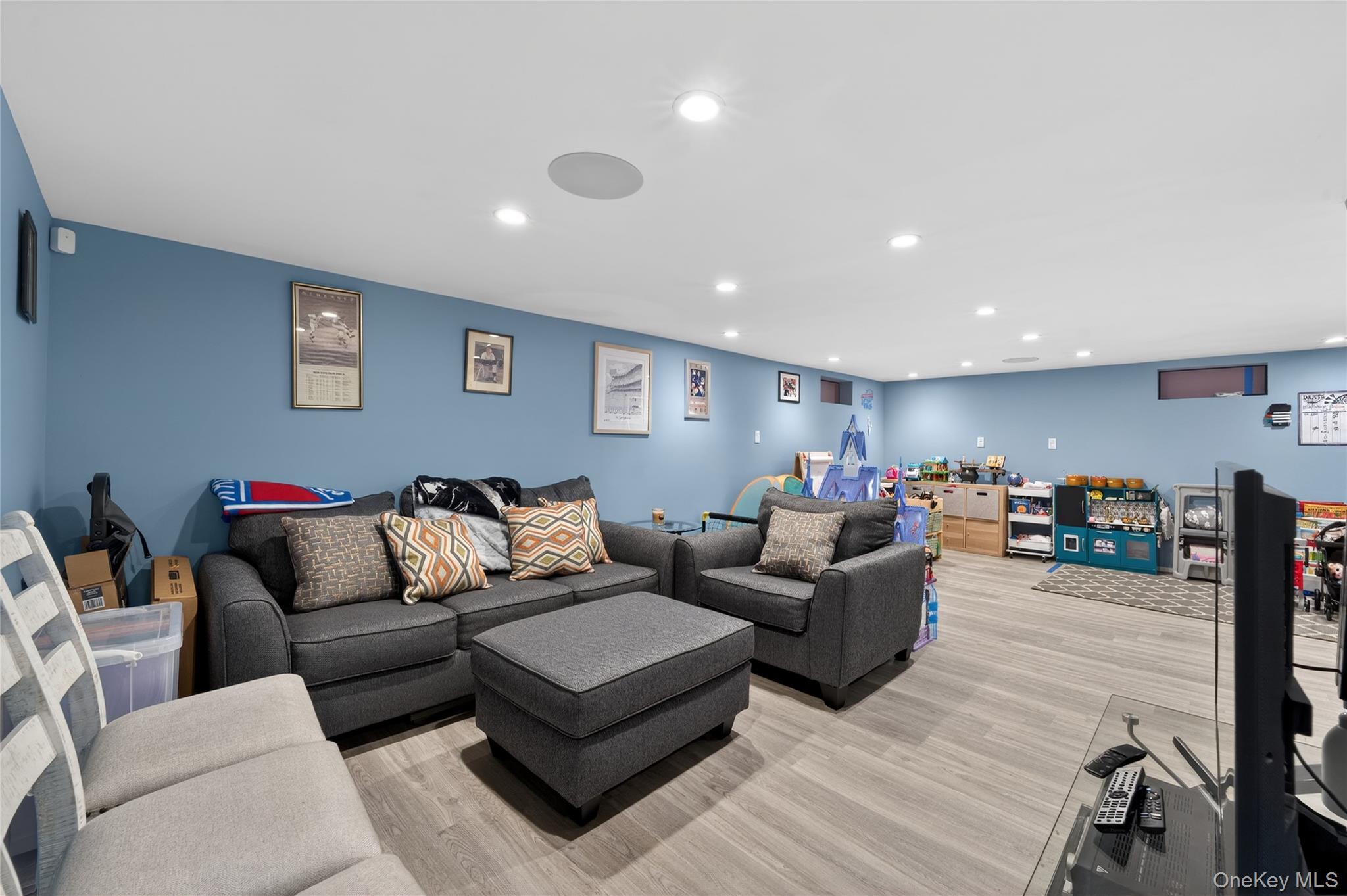 Single Family 166th  Queens, NY 11365, MLS-963773-38