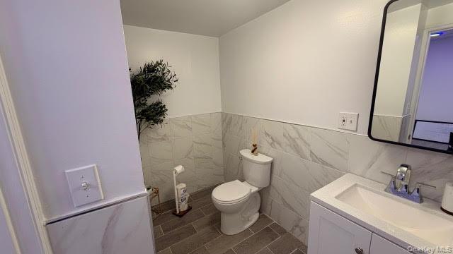 Commercial Lease Castle Hill  Bronx, NY 10462, MLS-963789-11