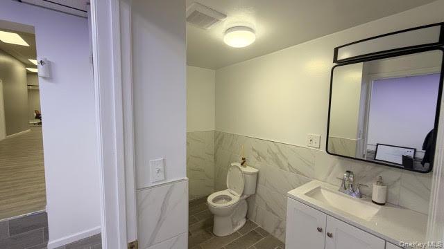 Commercial Lease Castle Hill  Bronx, NY 10462, MLS-963789-12