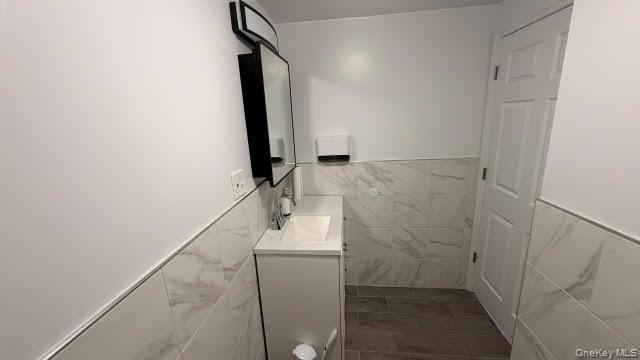 Commercial Lease Castle Hill  Bronx, NY 10462, MLS-963789-14