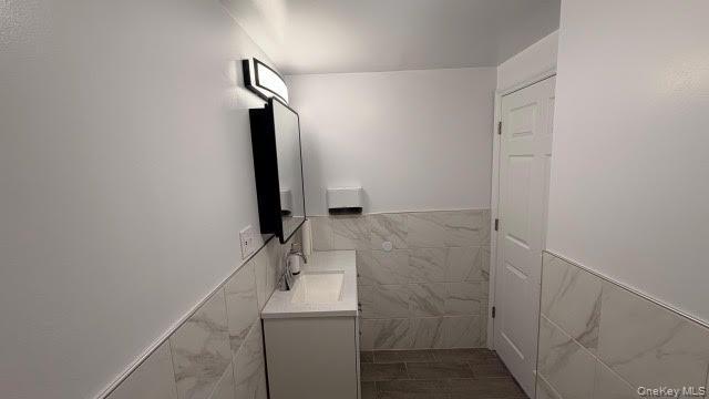 Commercial Lease Castle Hill  Bronx, NY 10462, MLS-963789-15