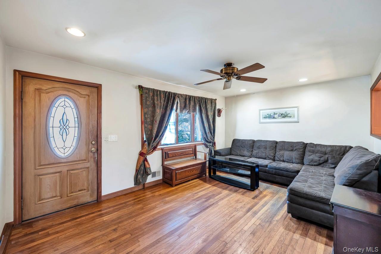 Single Family Locust  Suffolk County, NY 11716, MLS-963794-11