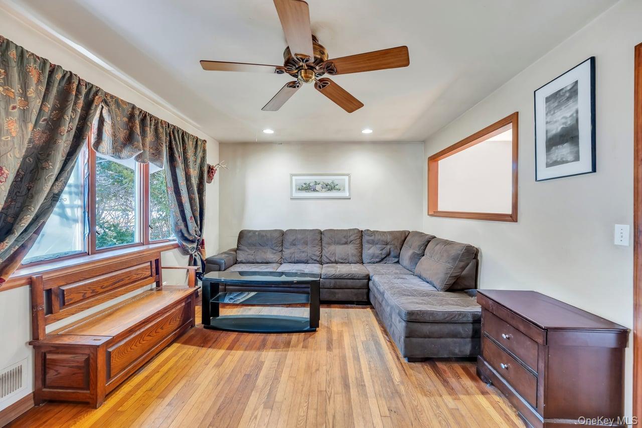 Single Family Locust  Suffolk County, NY 11716, MLS-963794-12