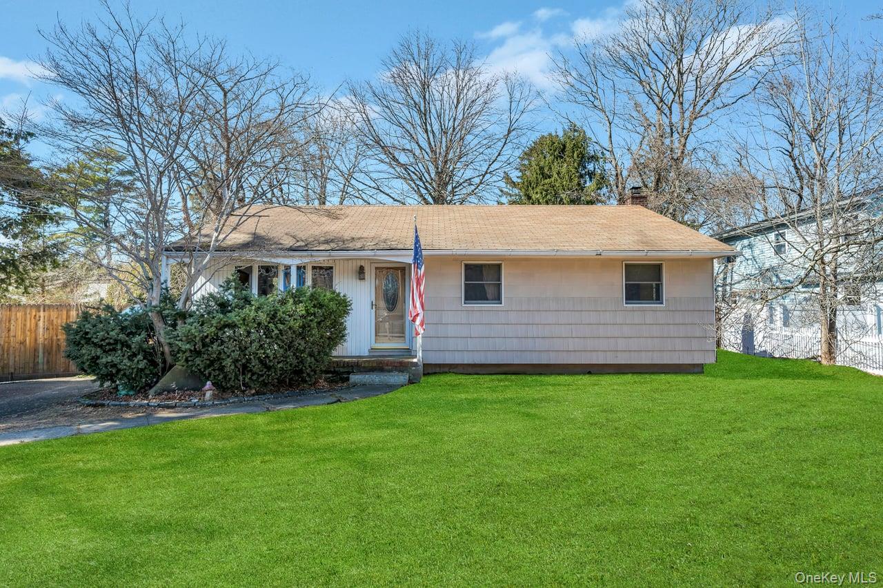 Single Family Locust  Suffolk County, NY 11716, MLS-963794-2