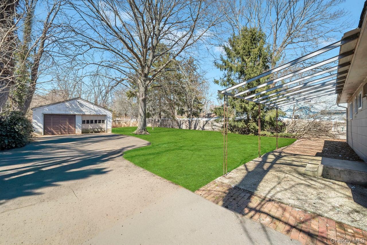 Single Family Locust  Suffolk County, NY 11716, MLS-963794-5