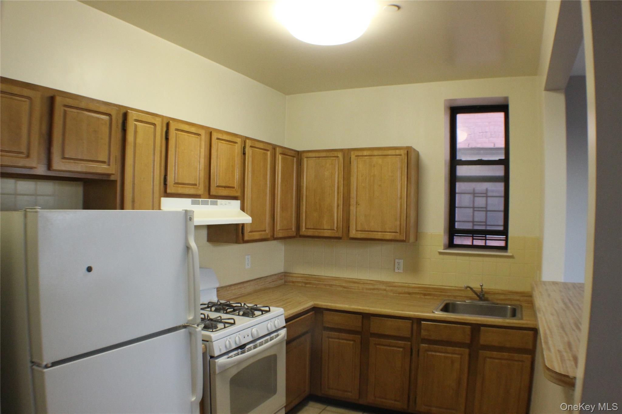 Coop Adam Clayton Powell Jr Boulevard Manhattan, NY 10030, MLS-963862-6