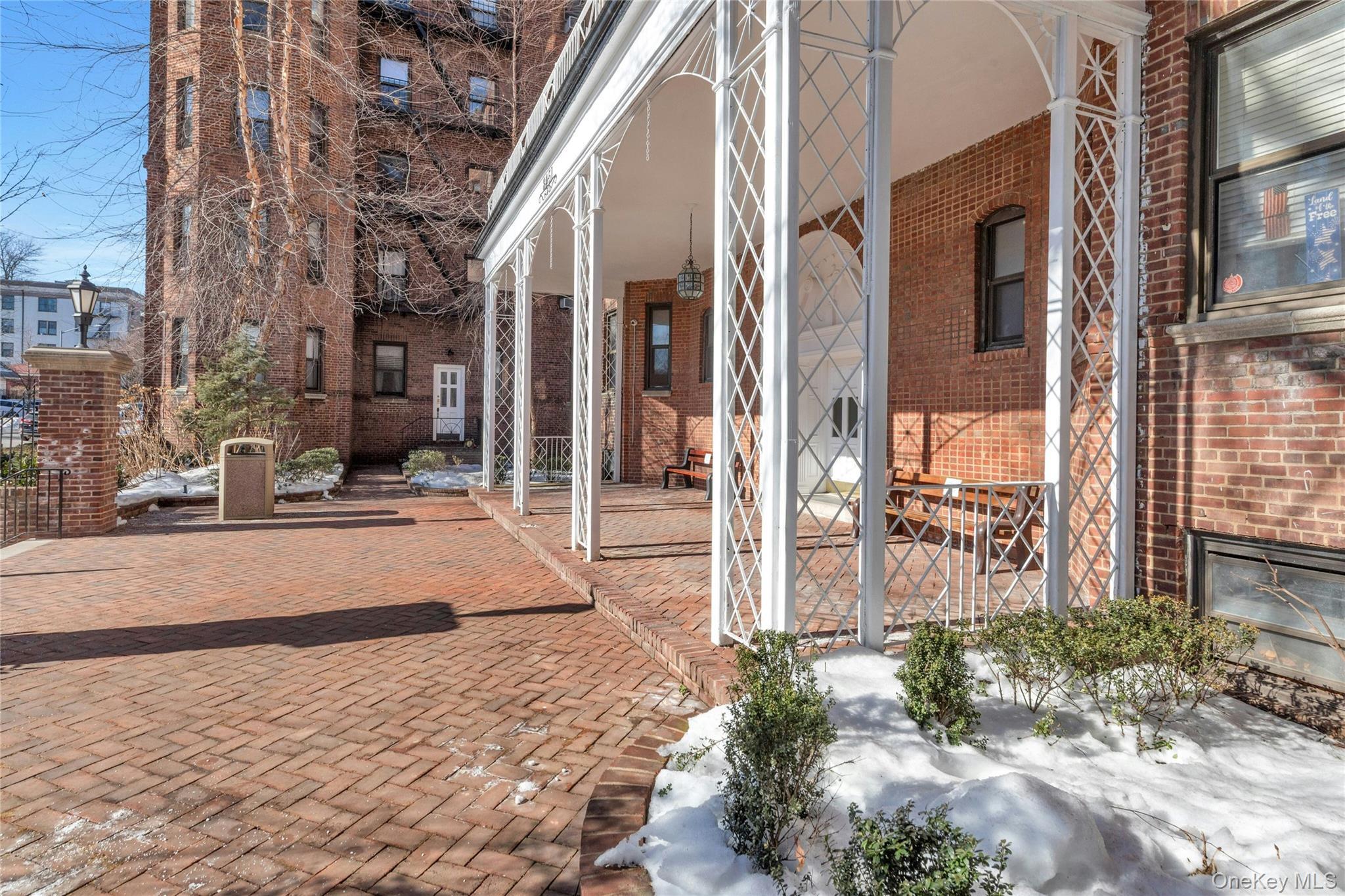 Coop Beverly  Queens, NY 11415, MLS-963865-28