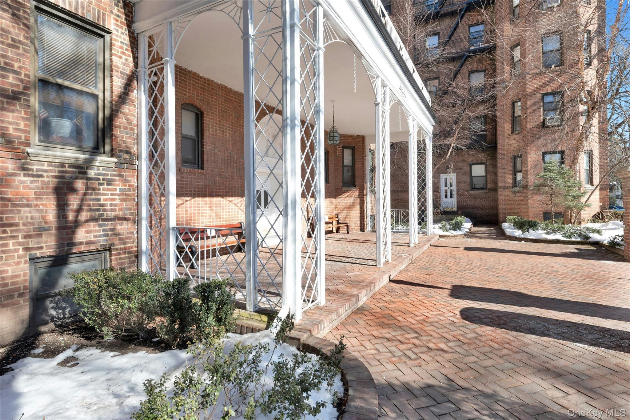 Coop Beverly  Queens, NY 11415, MLS-963865-29