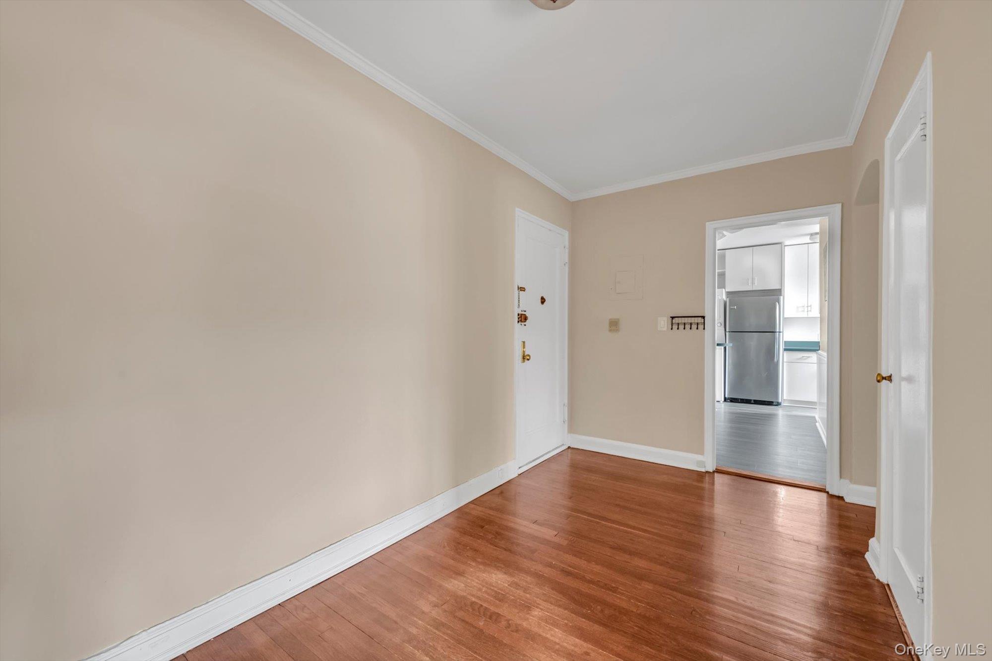 Coop Townhouse Nassau County, NY 11021, MLS-963881-3