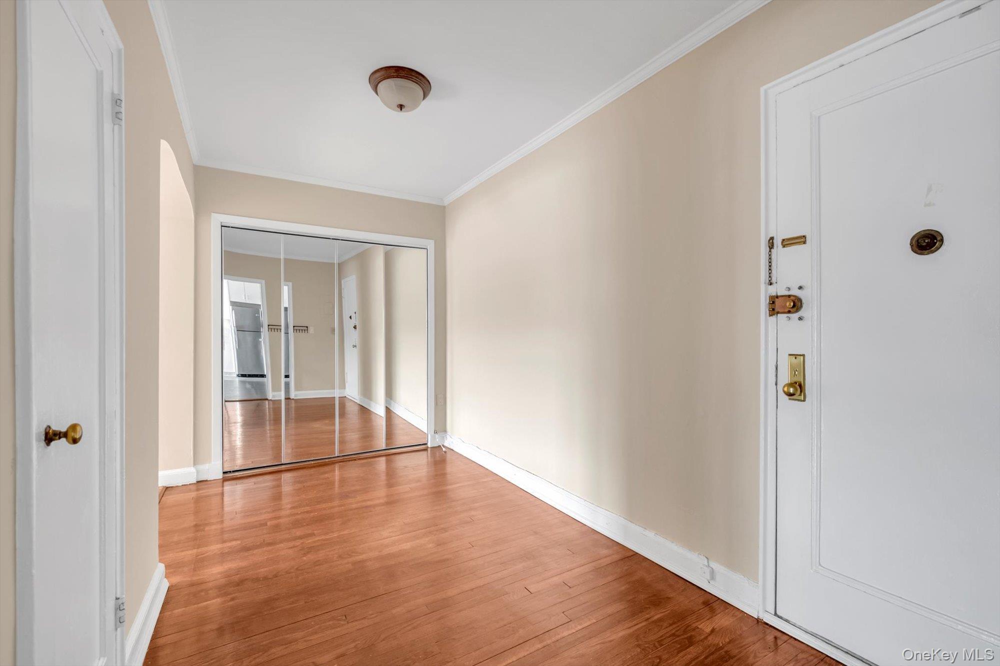 Coop Townhouse Nassau County, NY 11021, MLS-963881-4