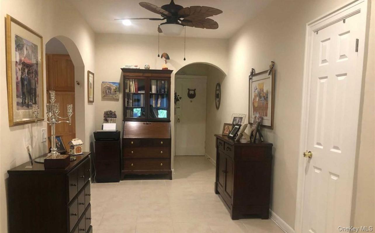 Coop Woodmere  Nassau County, NY 11598, MLS-963927-2