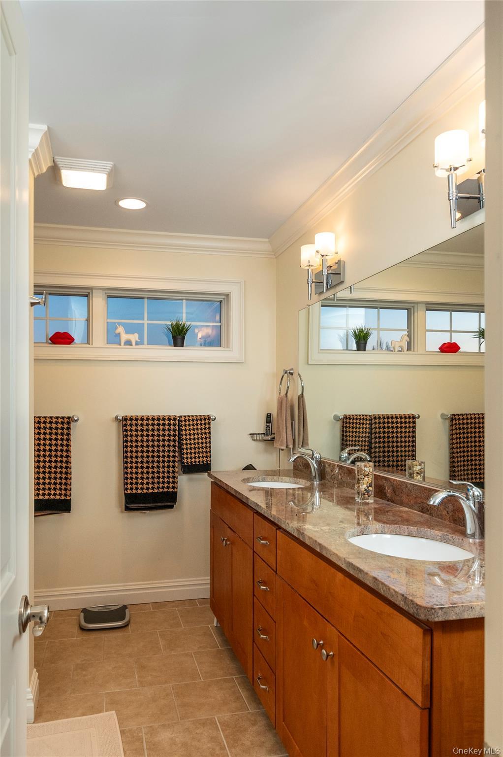 Condo Gardenia  Dutchess County, NY 12572, MLS-963941-28