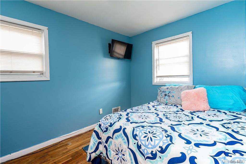 Single Family Springfield  Queens, NY 11411, MLS-963943-13