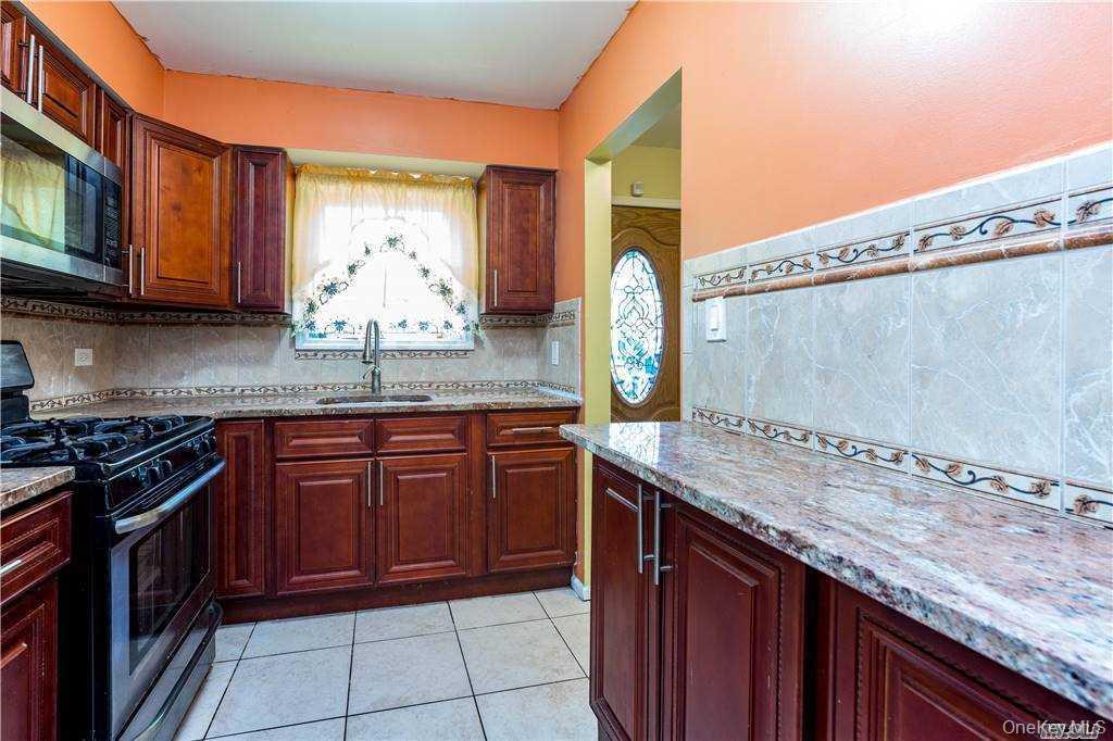 Single Family Springfield  Queens, NY 11411, MLS-963943-8