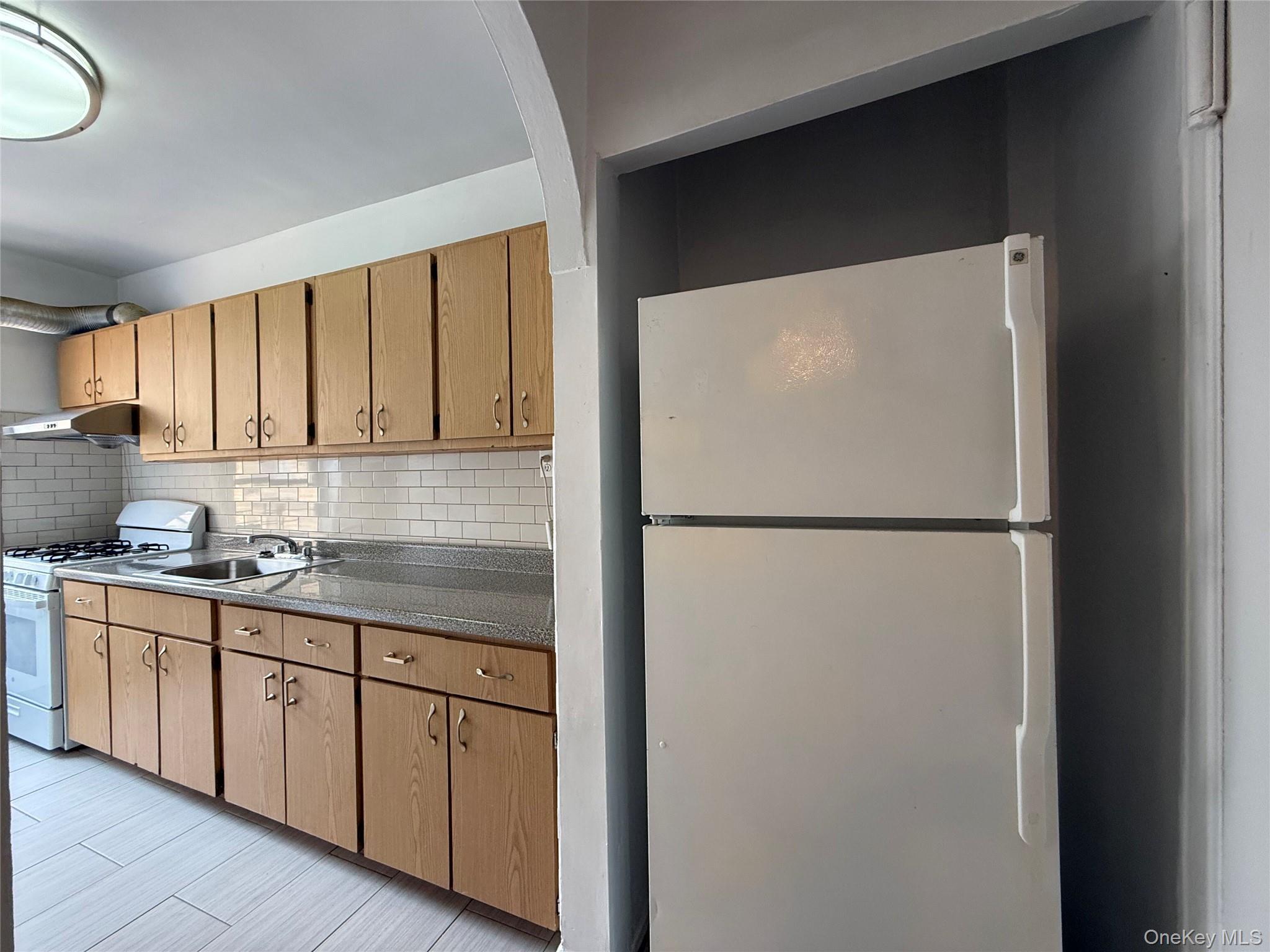 Coop 35th  Queens, NY 11354, MLS-963955-9