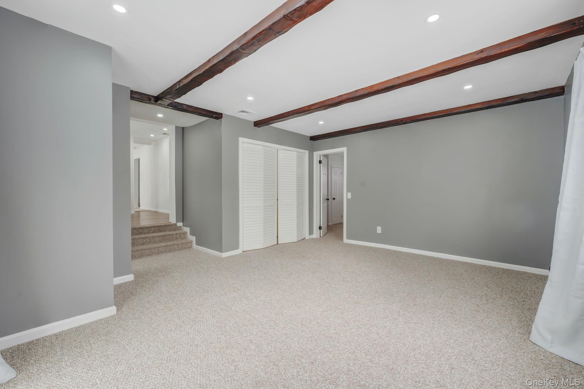 Single Family Westchester  Suffolk County, NY 11704, MLS-963964-17