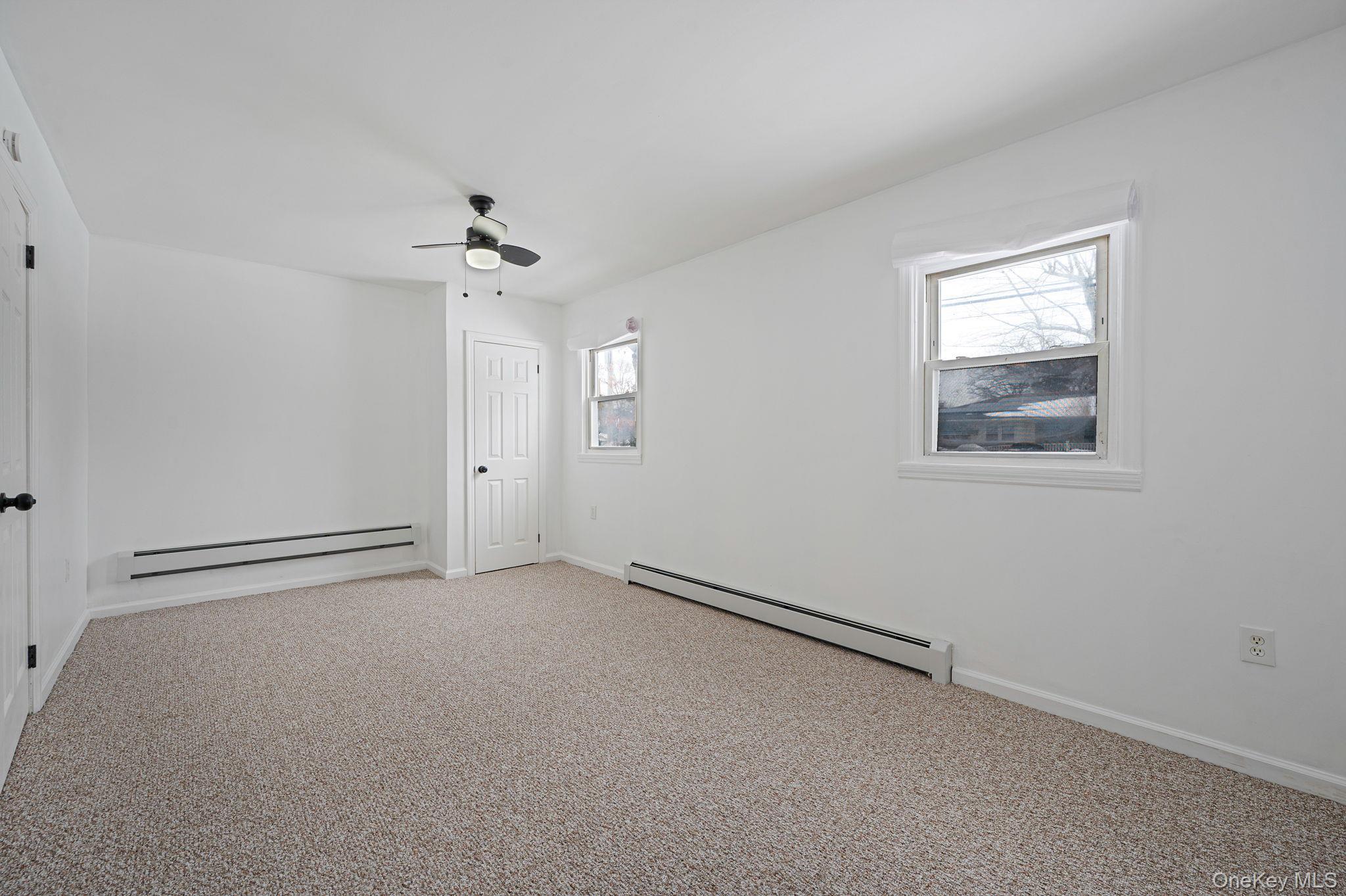 Single Family Westchester  Suffolk County, NY 11704, MLS-963964-22