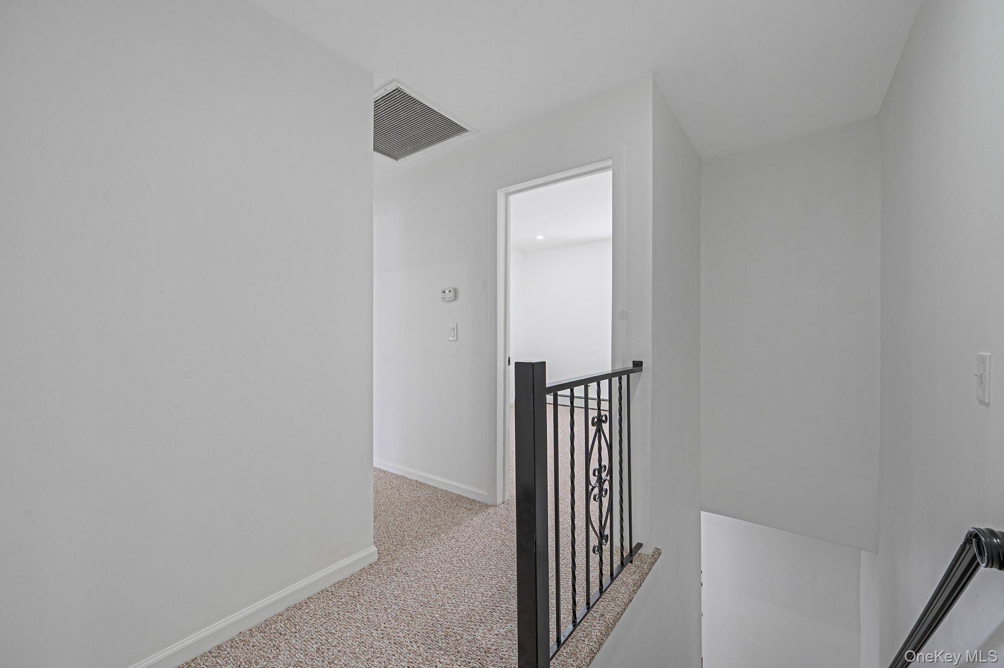 Single Family Westchester  Suffolk County, NY 11704, MLS-963964-23