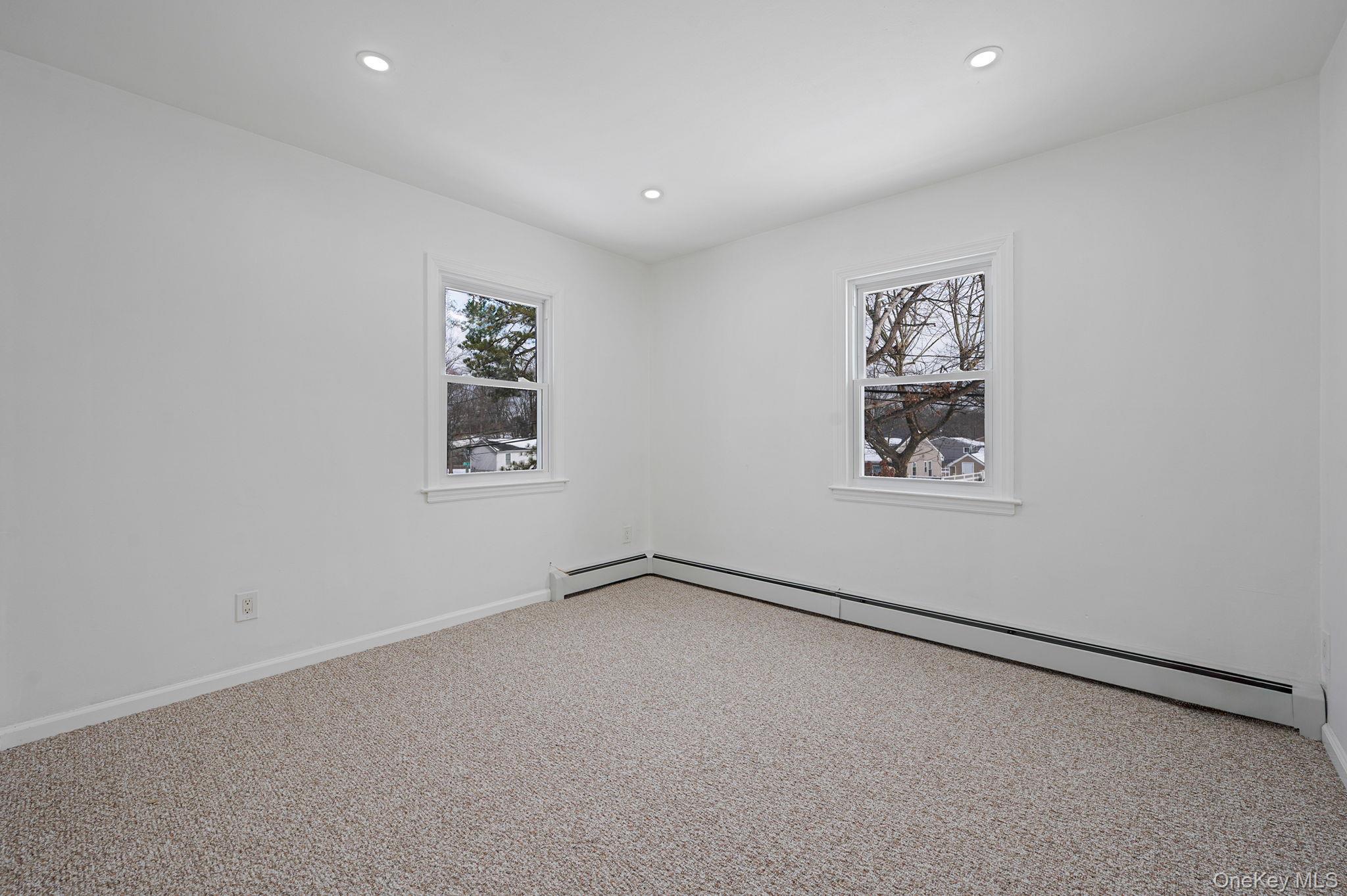 Single Family Westchester  Suffolk County, NY 11704, MLS-963964-31