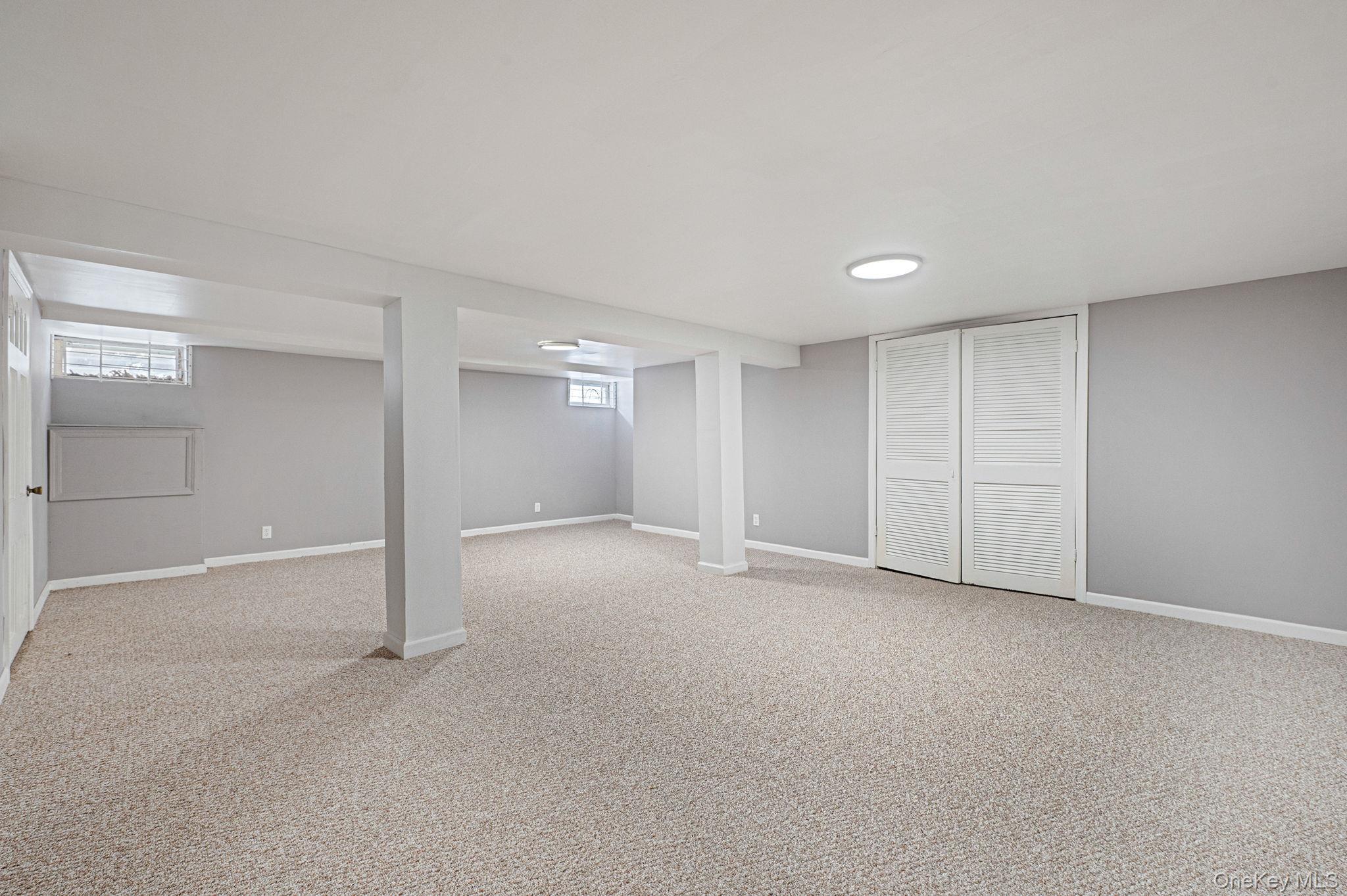 Single Family Westchester  Suffolk County, NY 11704, MLS-963964-33