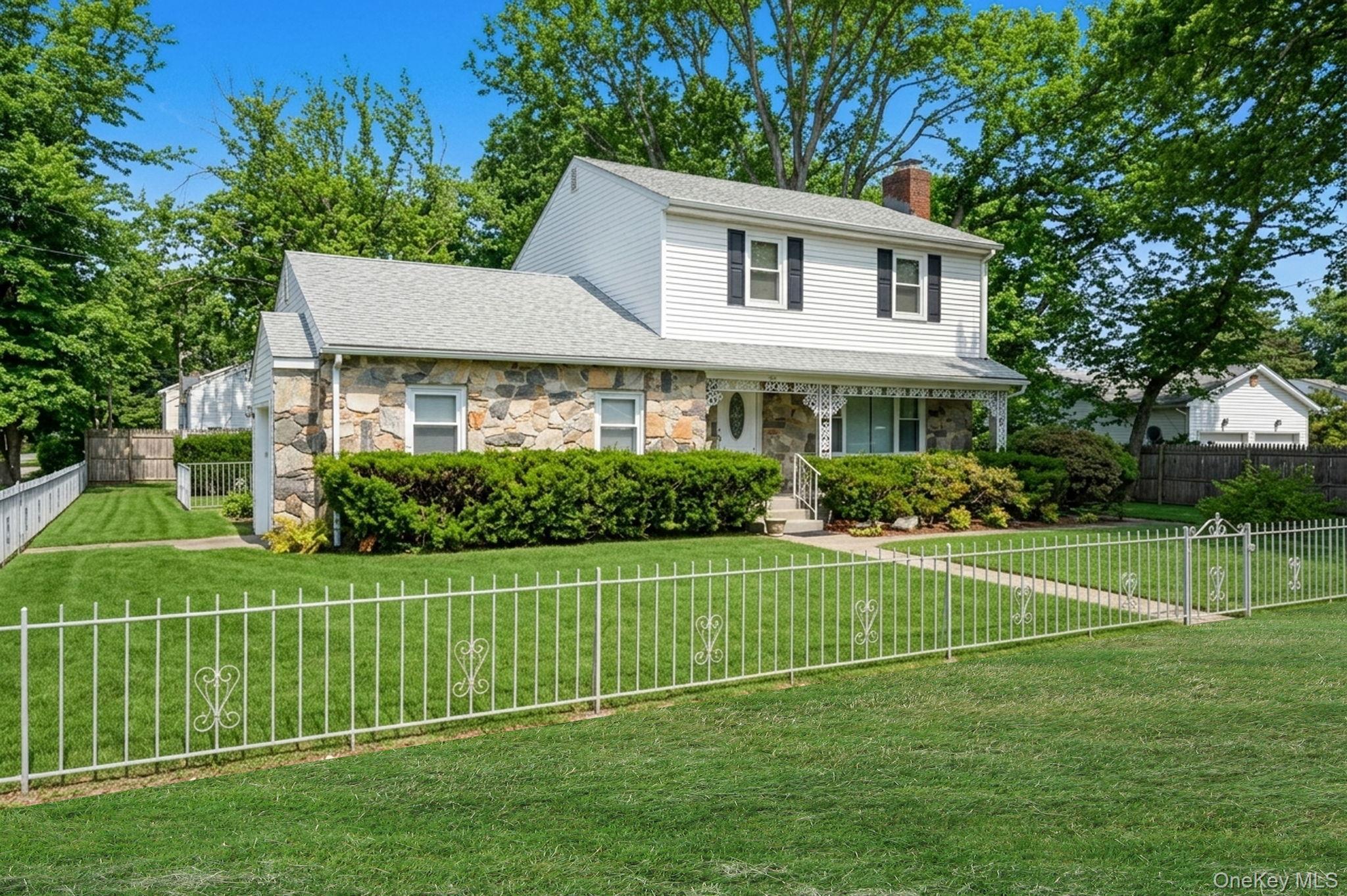 Single Family Westchester  Suffolk County, NY 11704, MLS-963964-36