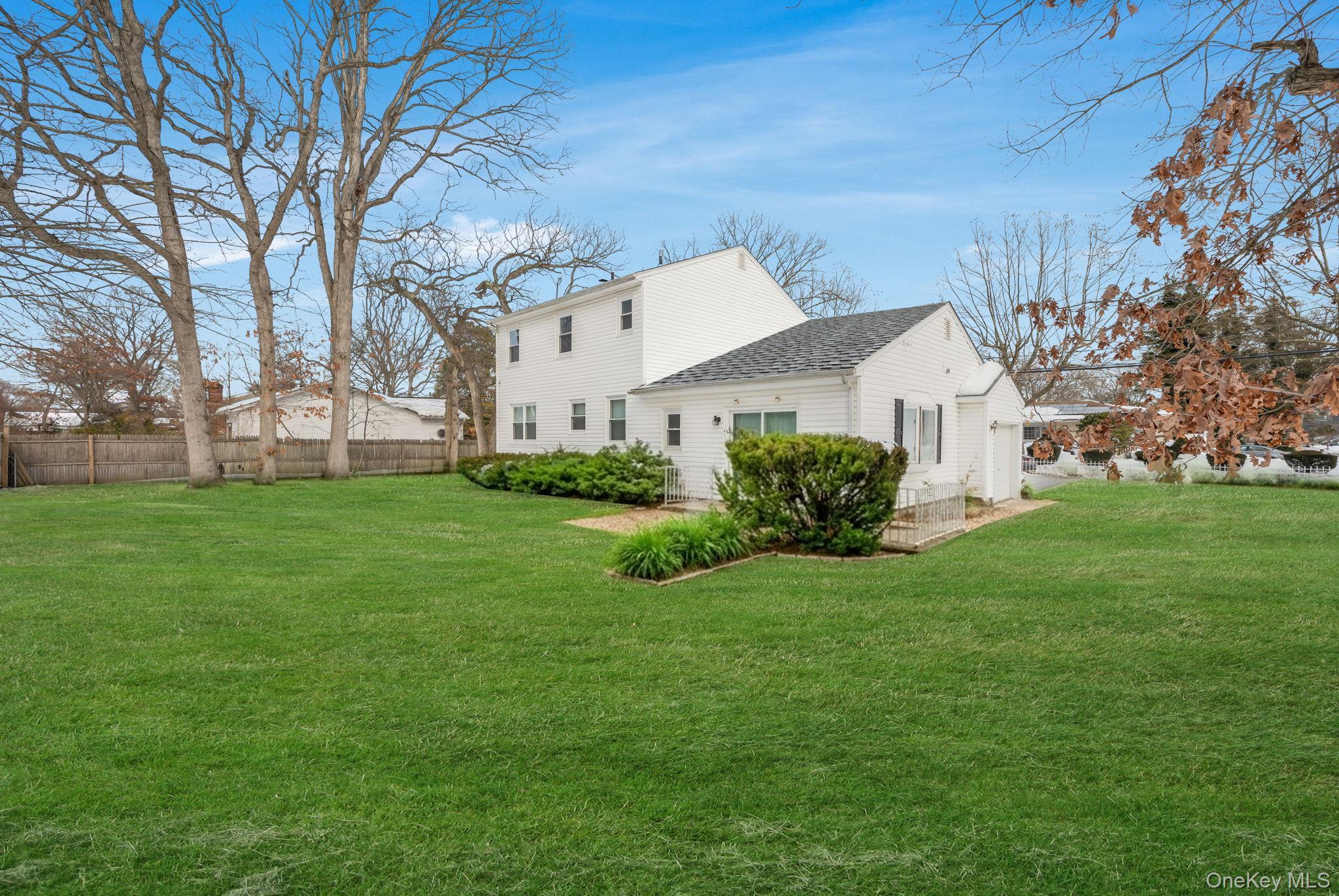 Single Family Westchester  Suffolk County, NY 11704, MLS-963964-42