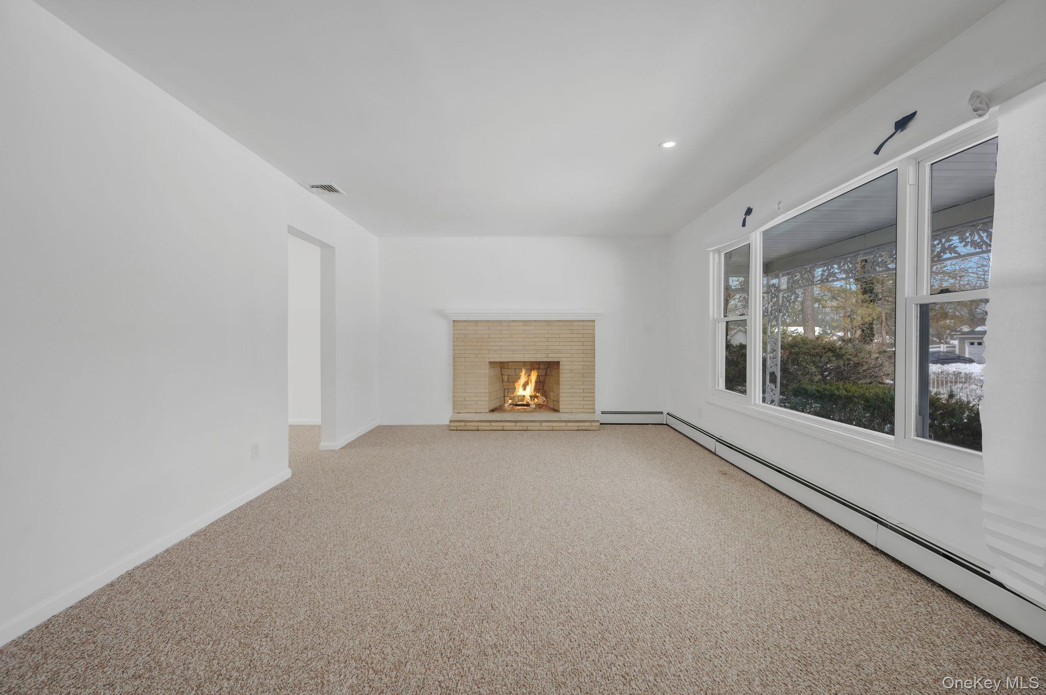 Single Family Westchester  Suffolk County, NY 11704, MLS-963964-6