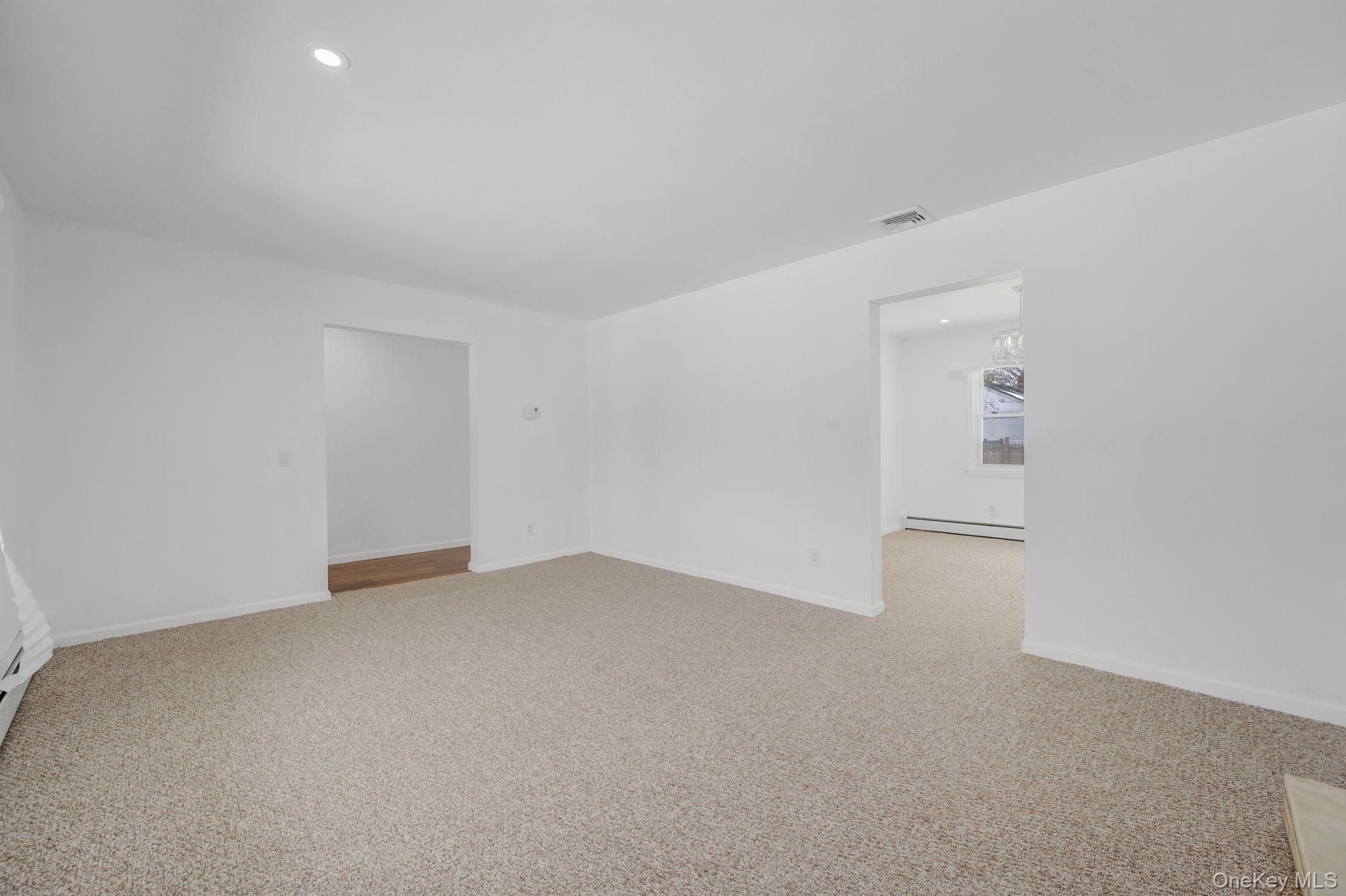 Single Family Westchester  Suffolk County, NY 11704, MLS-963964-7