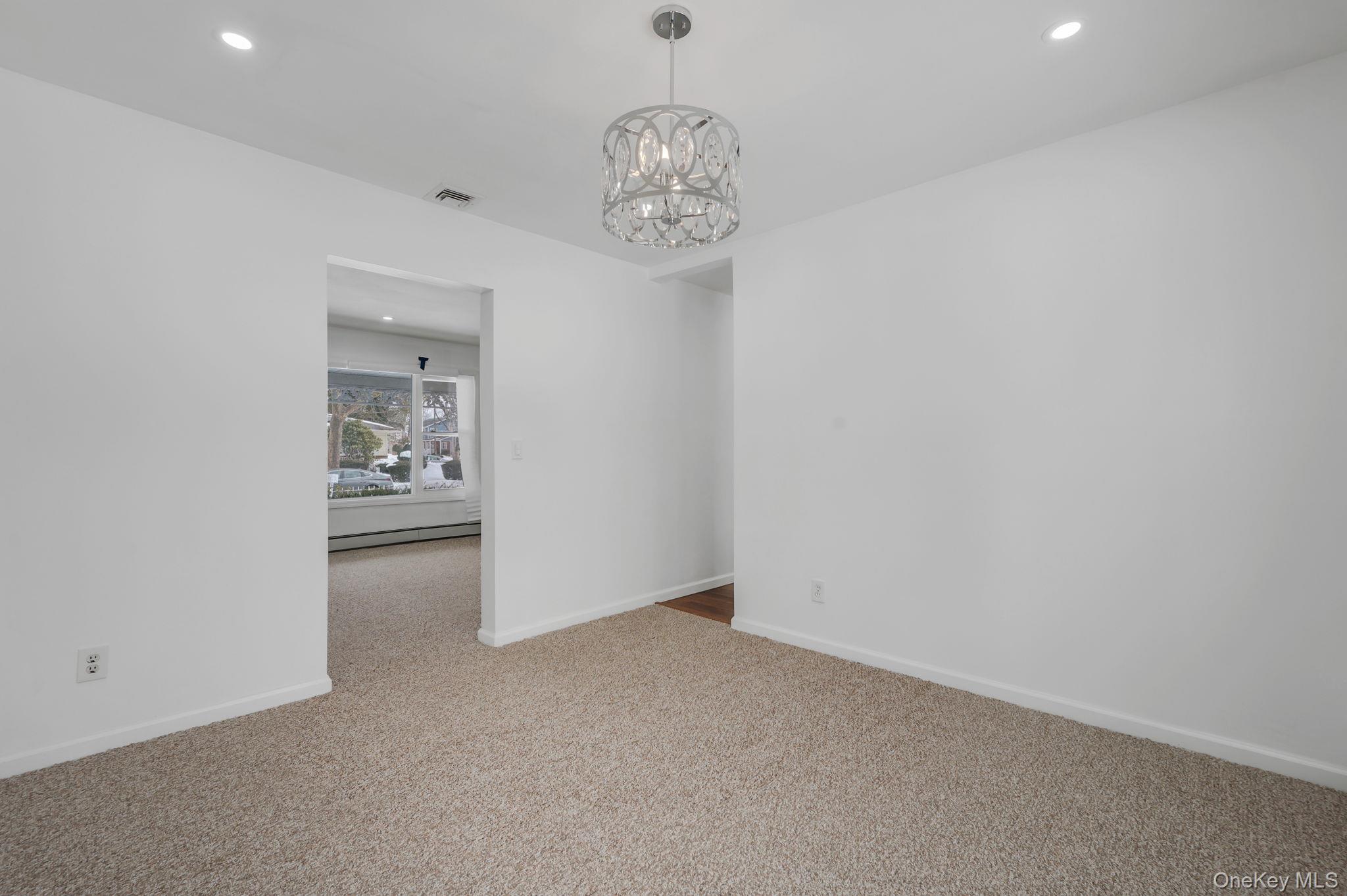 Single Family Westchester  Suffolk County, NY 11704, MLS-963964-9