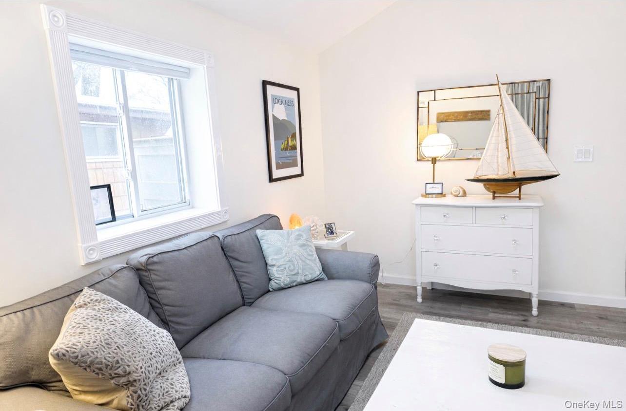 Single Family Anchor  Suffolk County, NY 11933, MLS-963965-8