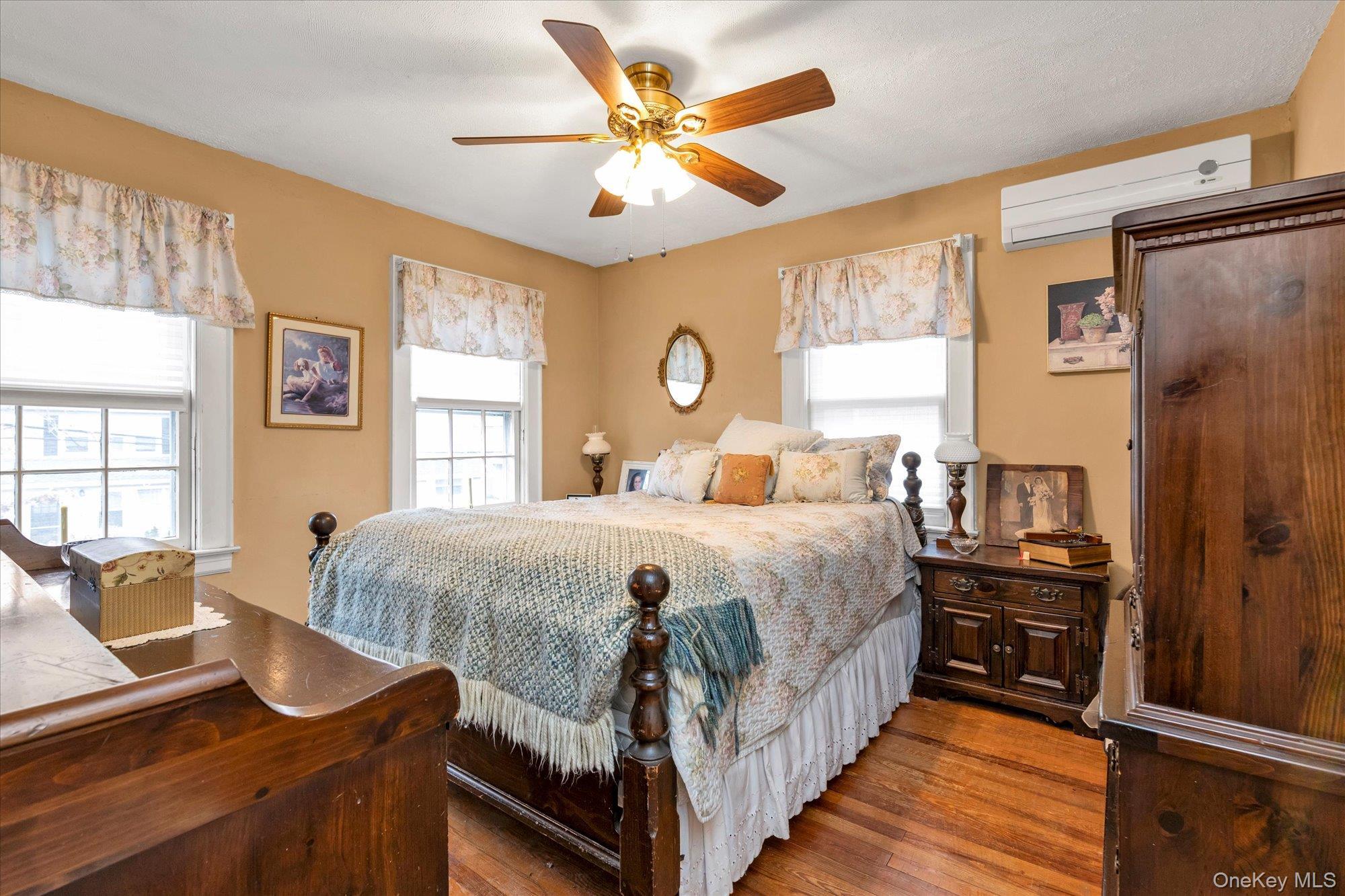 Single Family Everett  Nassau County, NY 11563, MLS-963977-12