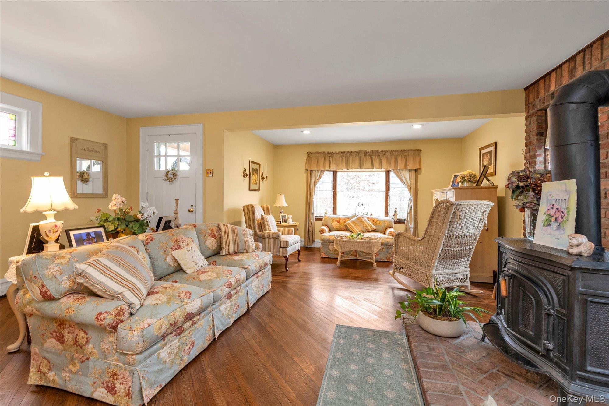 Single Family Everett  Nassau County, NY 11563, MLS-963977-3