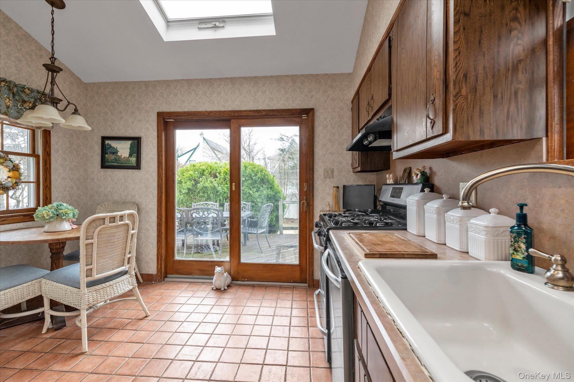 Single Family Everett  Nassau County, NY 11563, MLS-963977-8