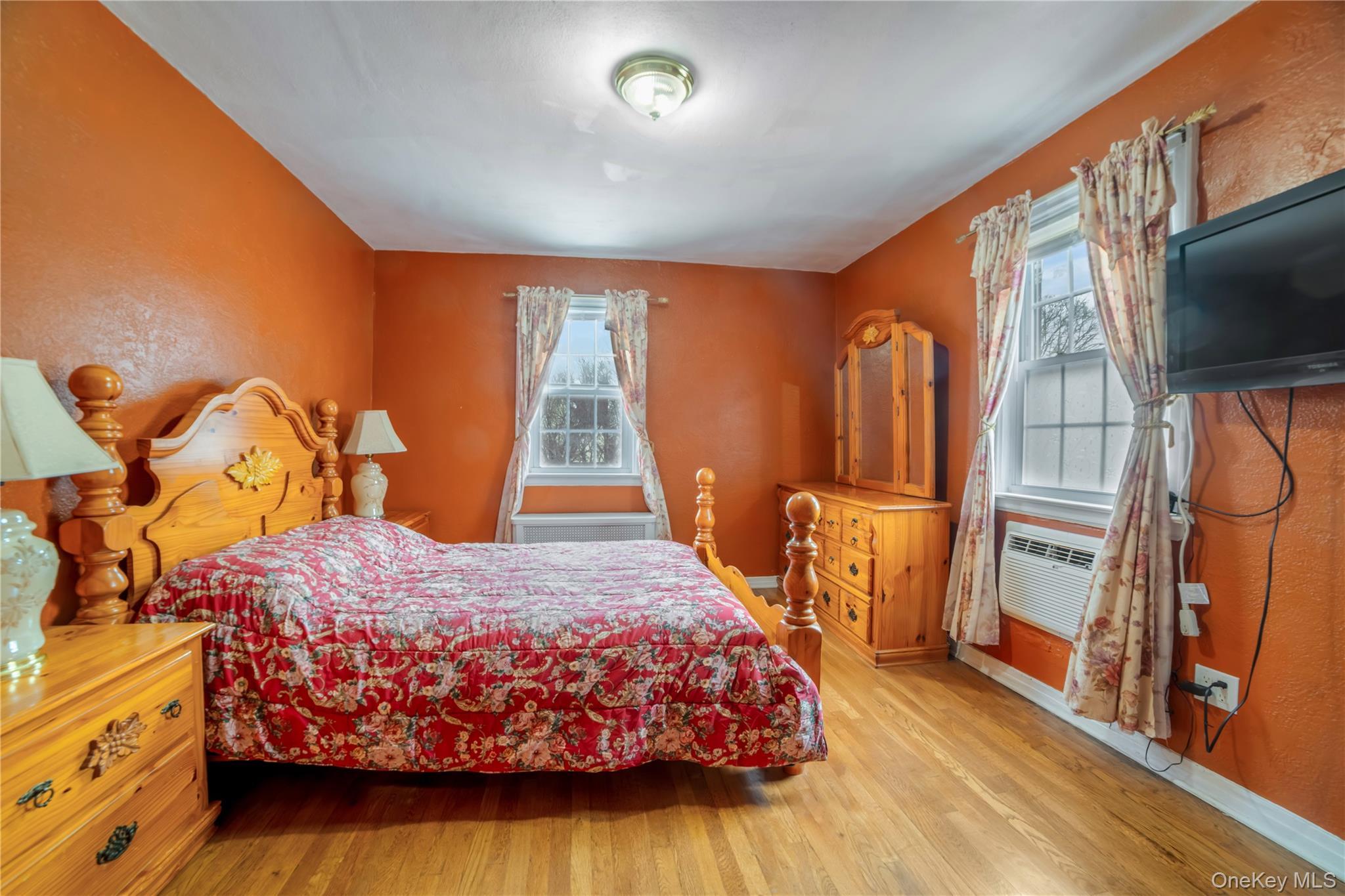 Single Family 87th  Queens, NY 11426, MLS-964011-14