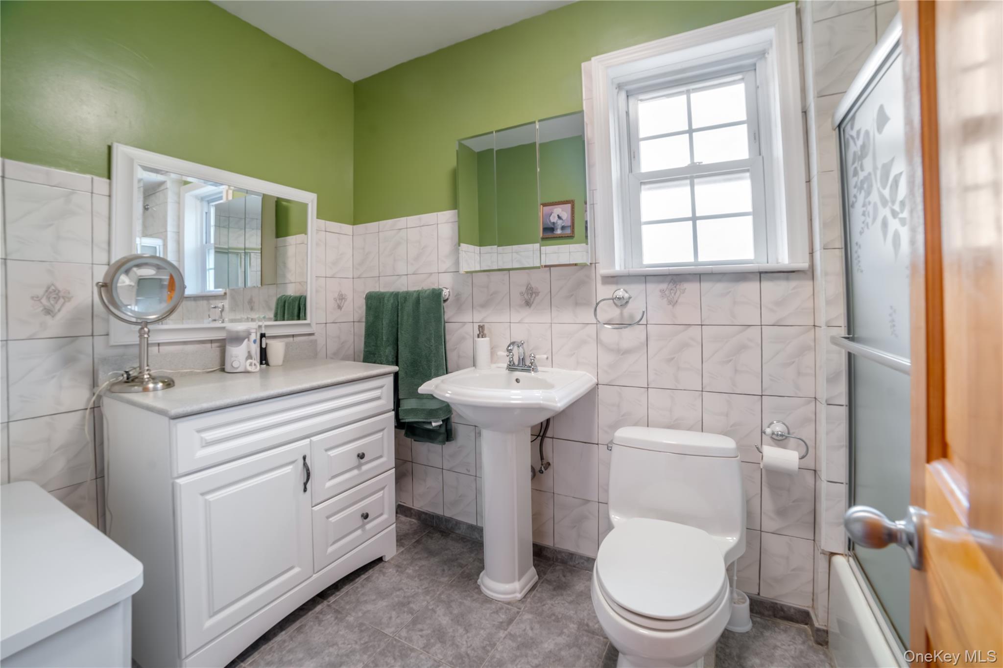 Single Family 87th  Queens, NY 11426, MLS-964011-18