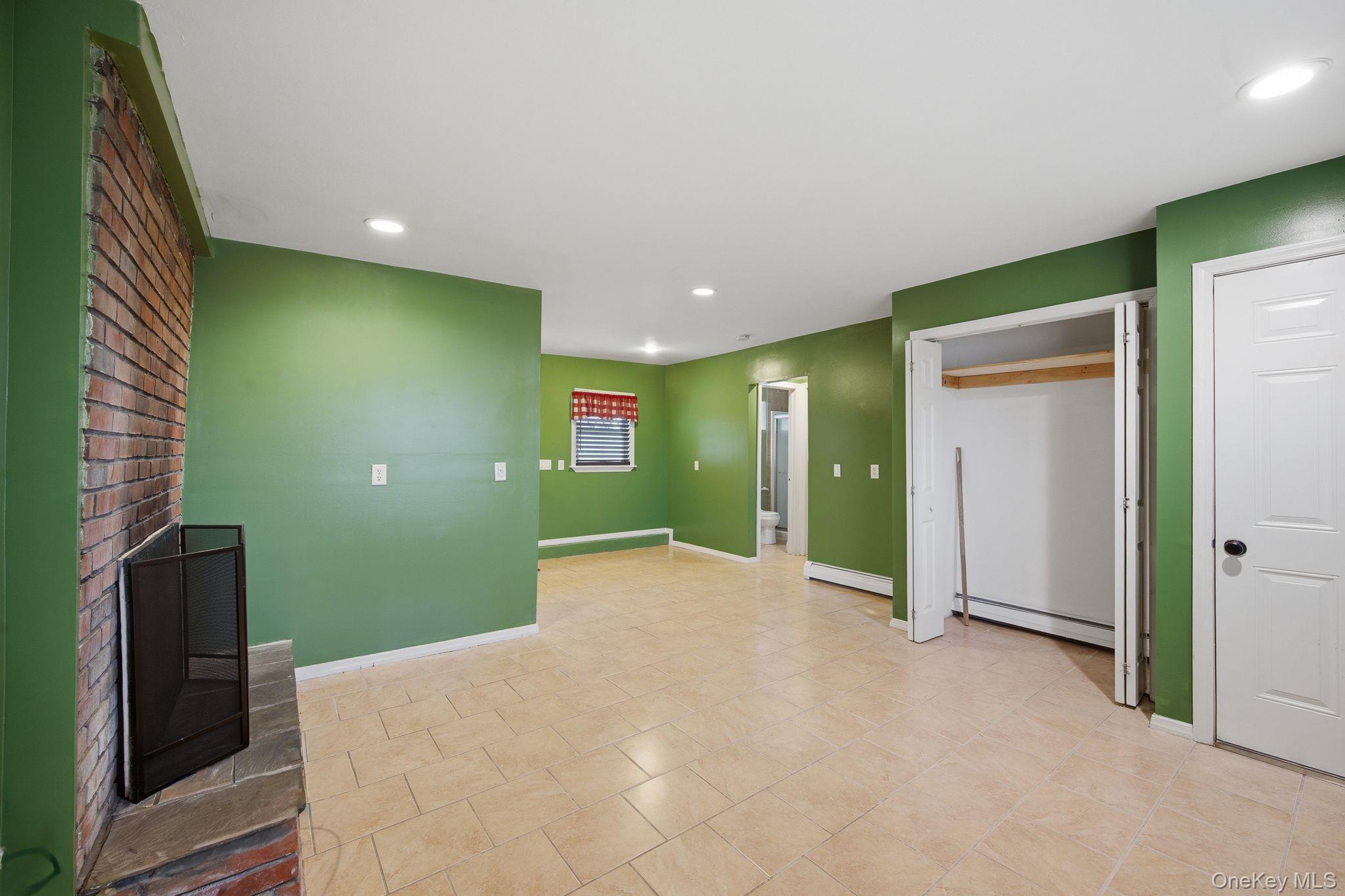 Single Family Edgewater  Suffolk County, NY 11951, MLS-964014-20