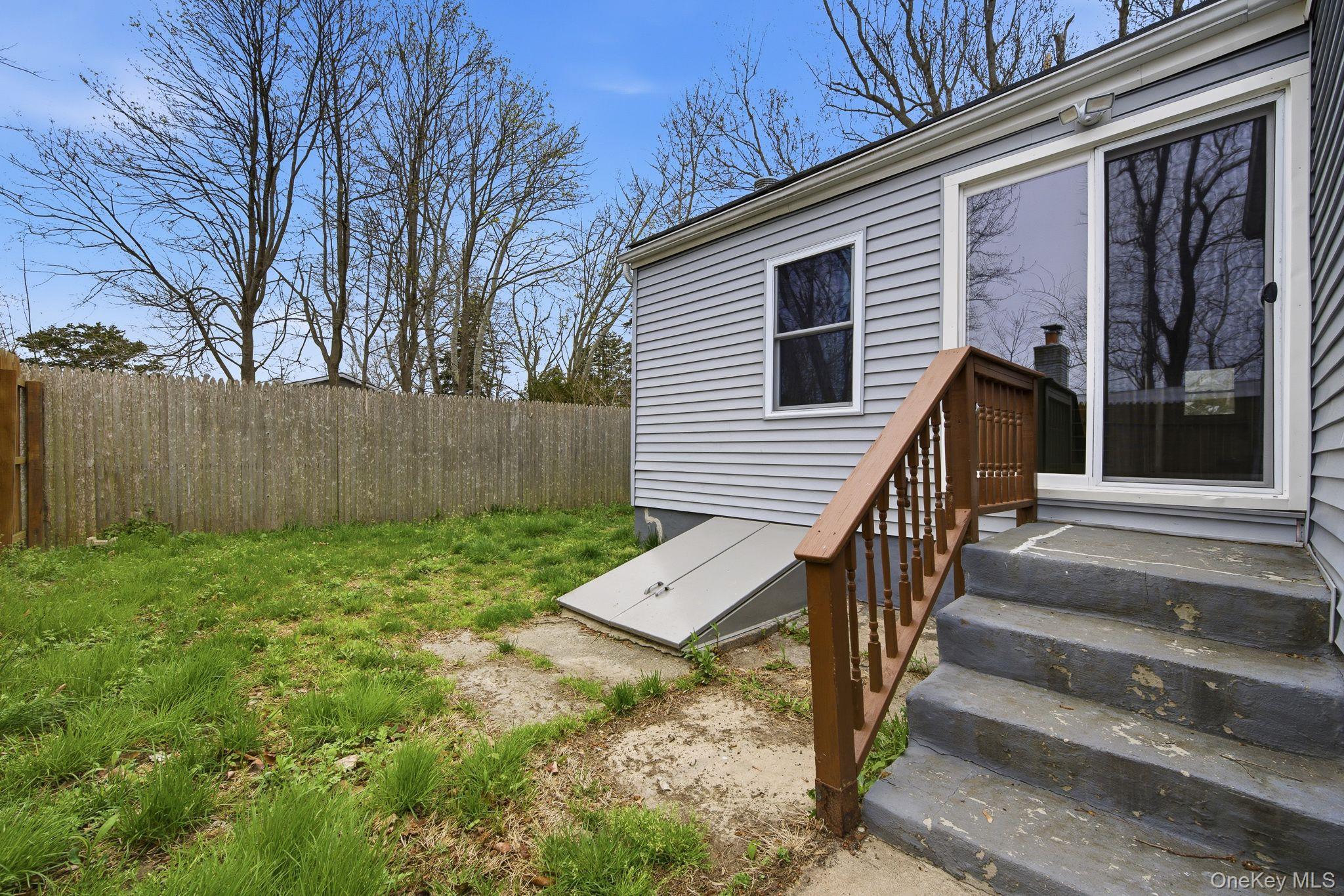 Single Family Edgewater  Suffolk County, NY 11951, MLS-964014-6