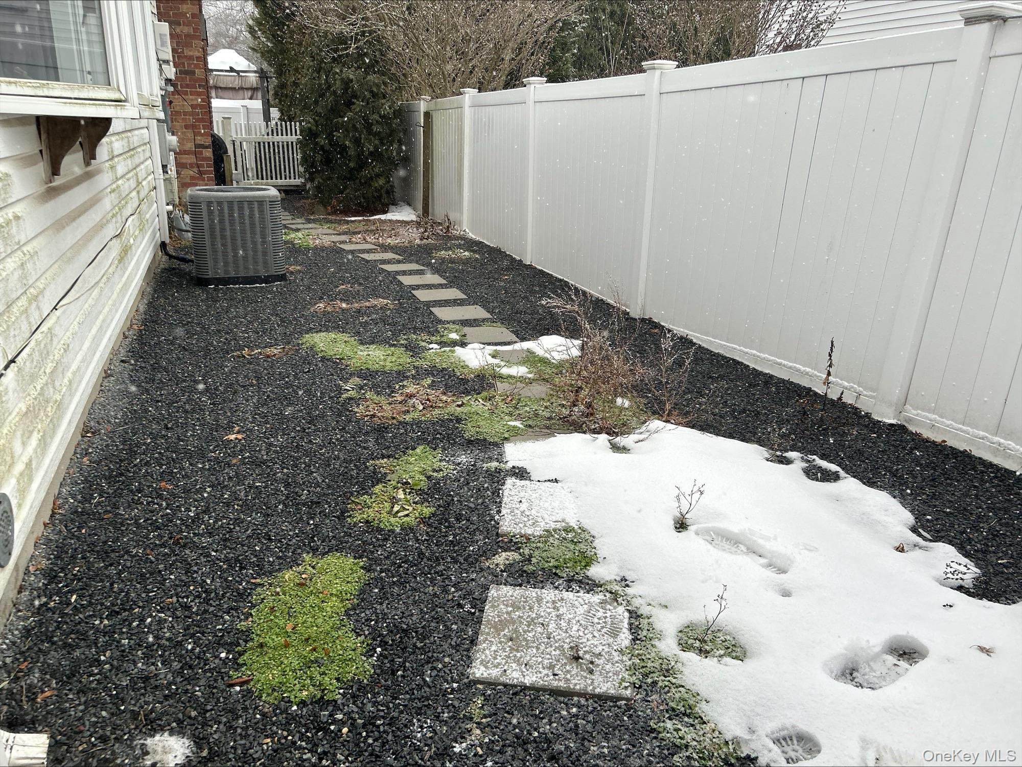 Single Family Hummel  Suffolk County, NY 11741, MLS-964031-33