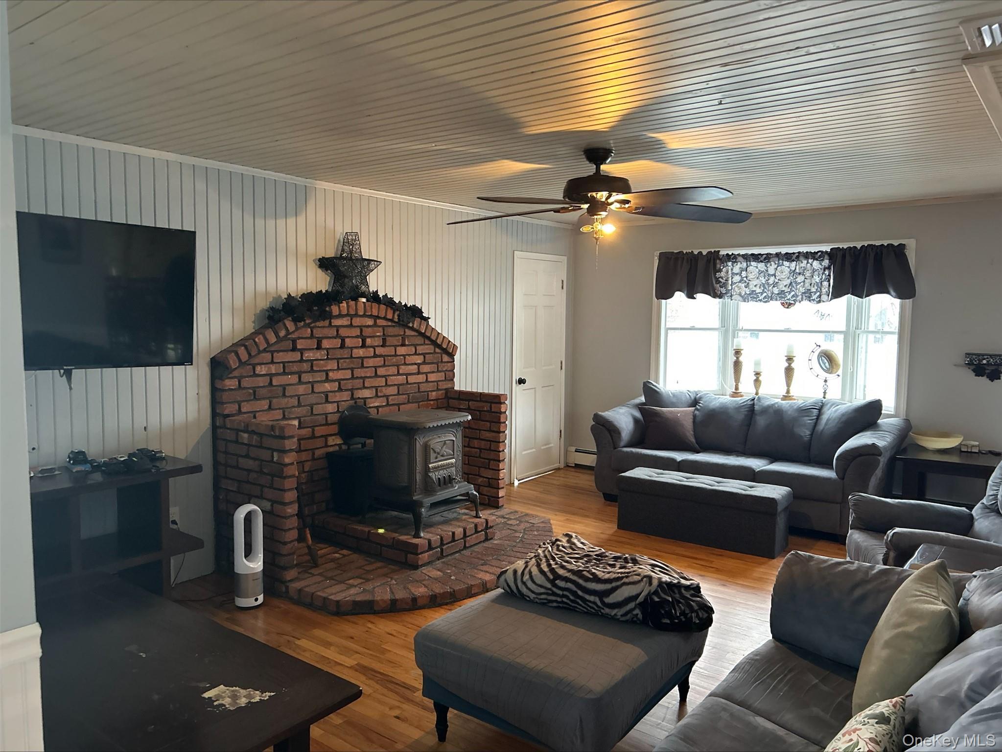 Single Family Hummel  Suffolk County, NY 11741, MLS-964031-8