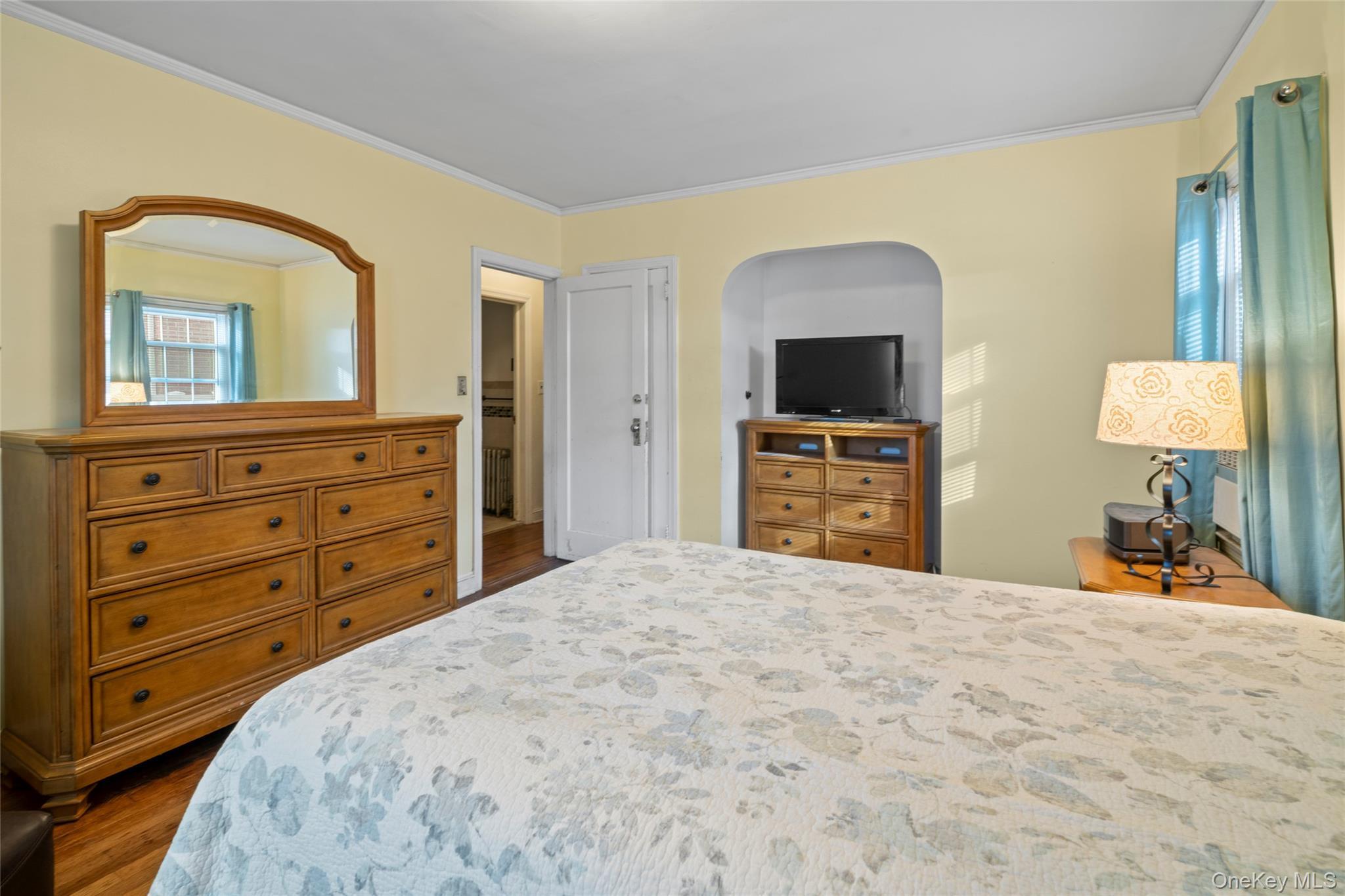 Single Family 231 Street  Queens, NY 11411, MLS-964051-17