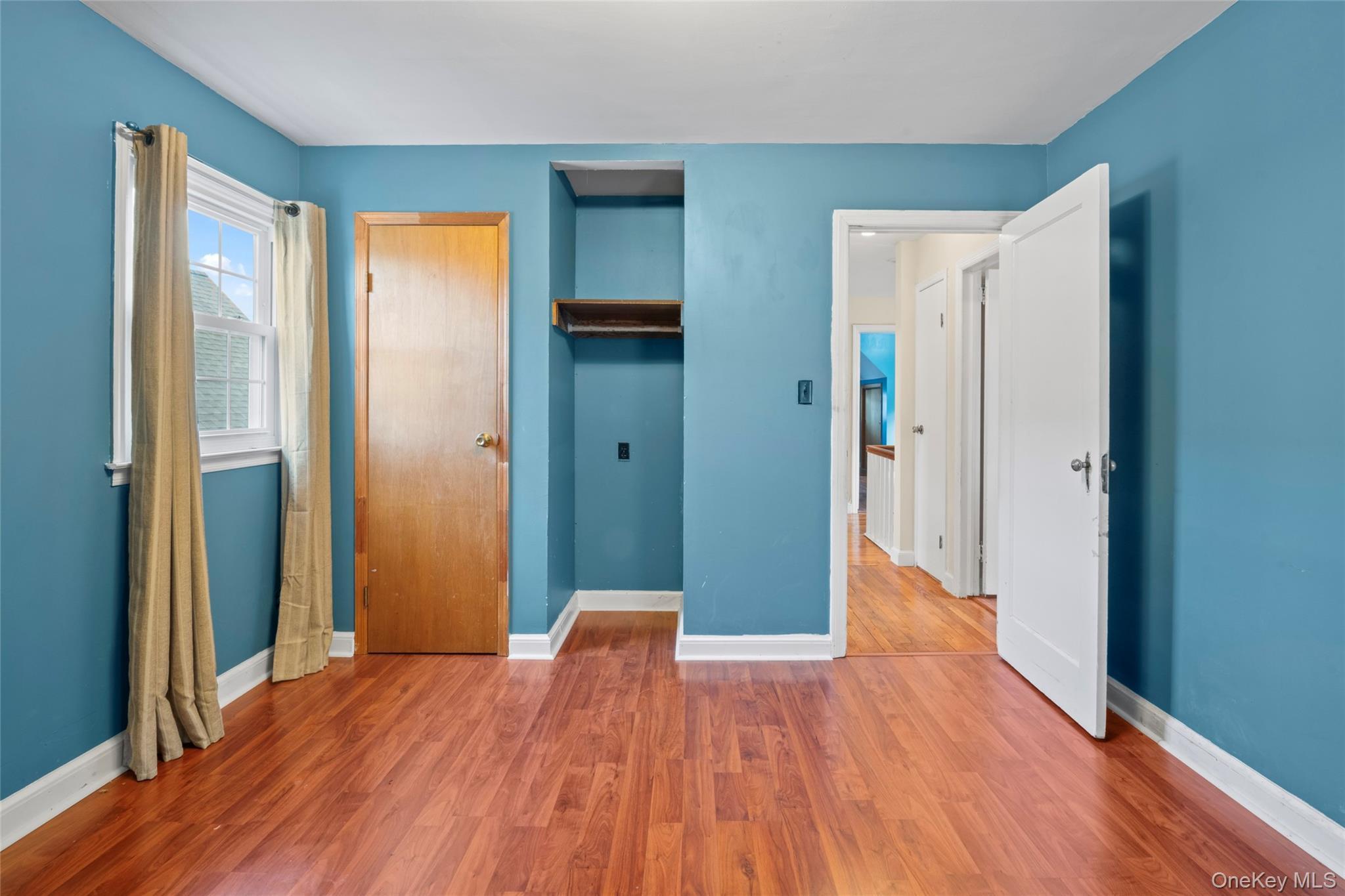 Single Family 231 Street  Queens, NY 11411, MLS-964051-25