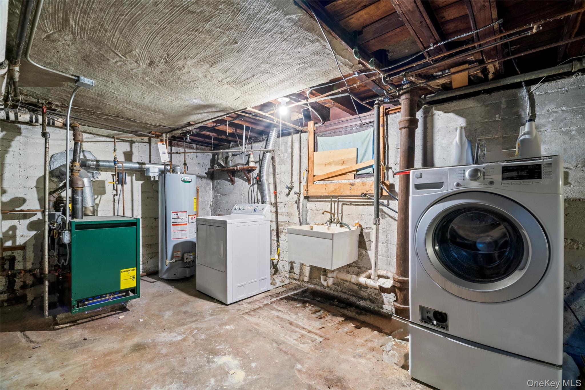 Single Family 231 Street  Queens, NY 11411, MLS-964051-29