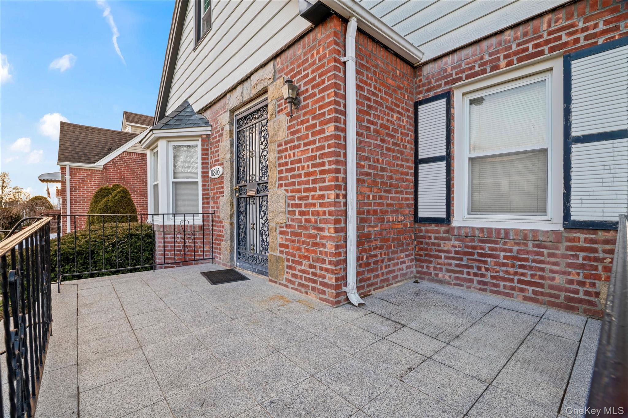 Single Family 231 Street  Queens, NY 11411, MLS-964051-31